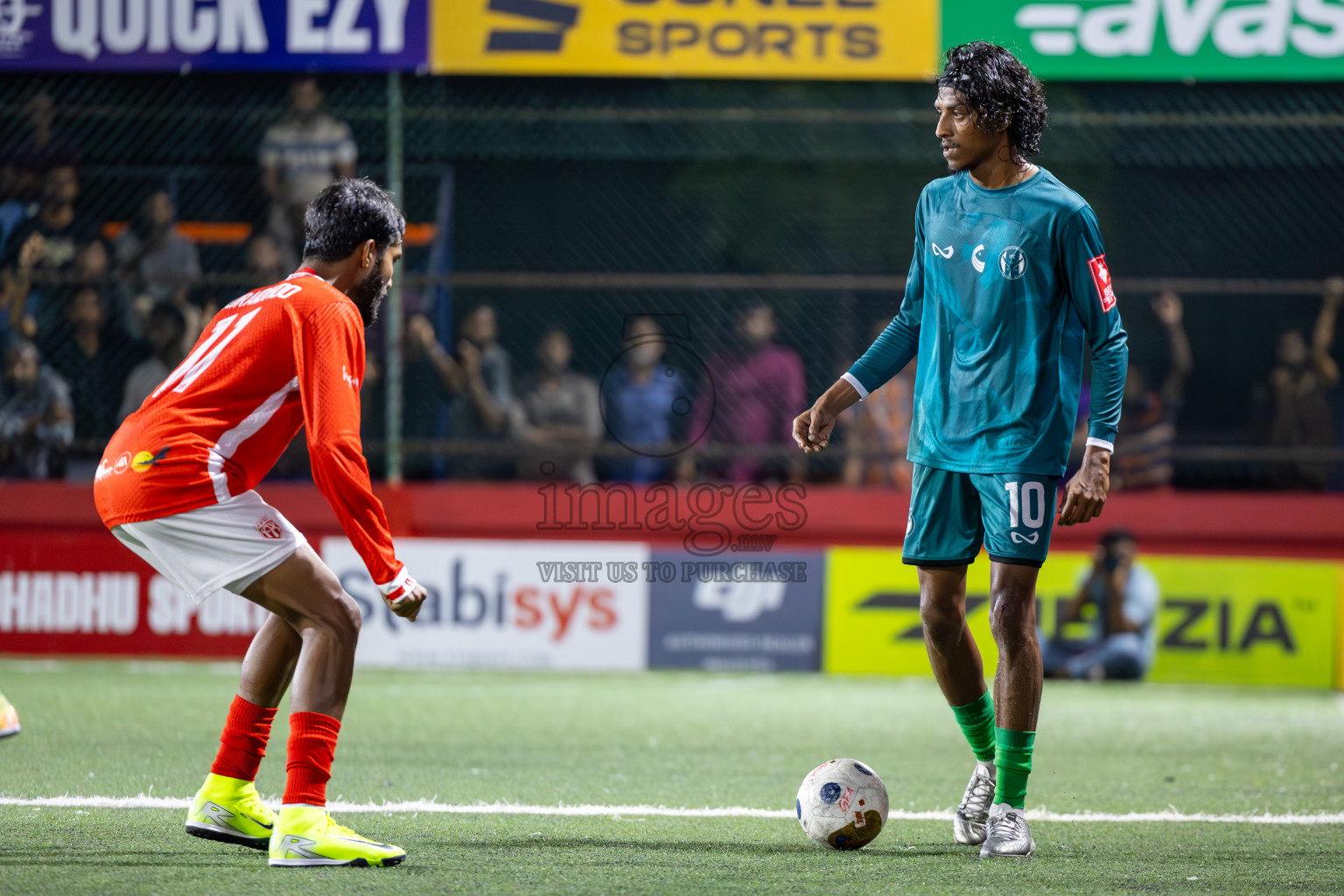 HA Ihavandhoo vs HA Muraidhoo in Day 5 of Golden Futsal Challenge 2025 on Thursday, 9th January 2025, in Hulhumale', Maldives
Photos: Ismail Thoriq / images.mv