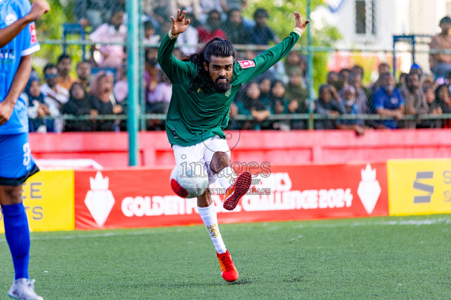 Th.Veymandoo vs Th.Thimarafushi in Day 6 of Golden Futsal Challenge 2024 was held on Saturday, 20th January 2024, in Hulhumale', Maldives 
Photos: Hassan Simah / images.mv