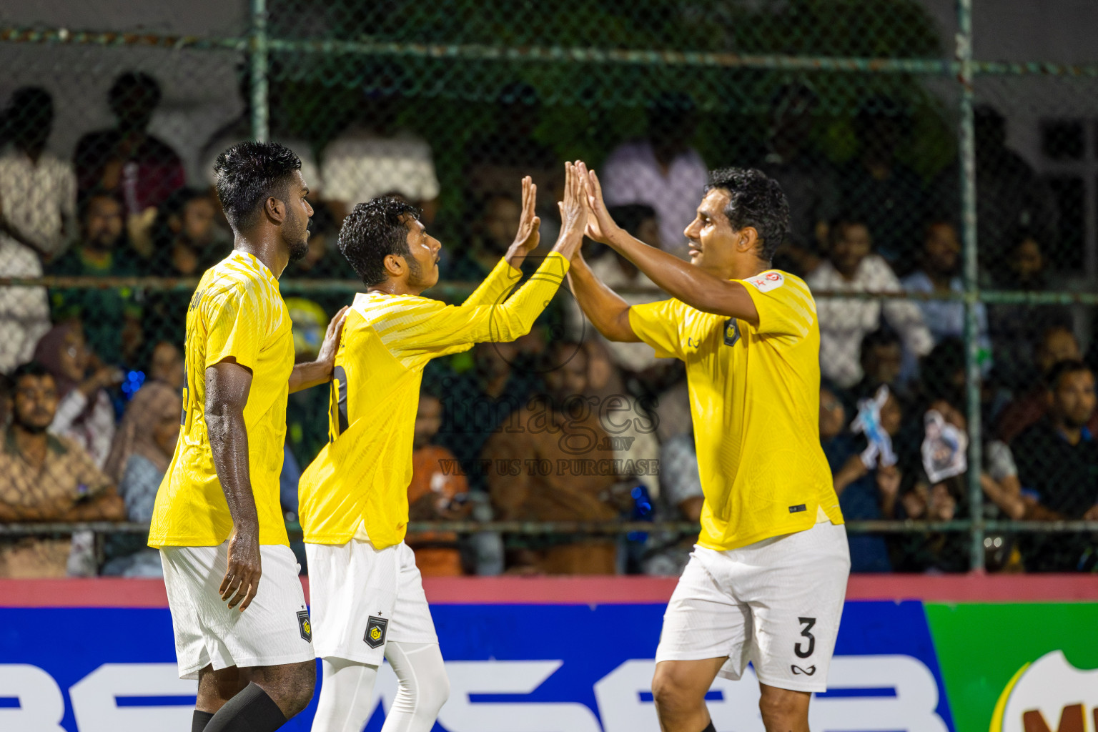 RRC vs FEN in Day 4 of Club Maldives Cup 2025 was held in Rehendi Futsal Ground, Hulhumale', Maldives on Thursday, 2nd October 2025. Photos: Mohamed Mahfooz Moosa / images.mv