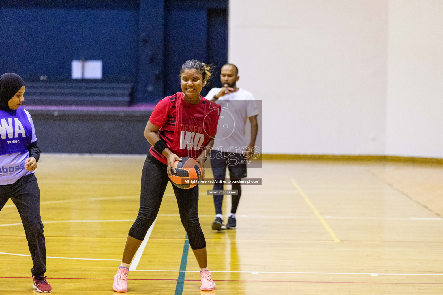 Lorenzo Sports Club vs Vyansa in the Milo National Netball Tournament 2022 on 18 July 2022, held in Social Center, Male', Maldives. Photographer: Shuu, Hassan Simah / Images.mv