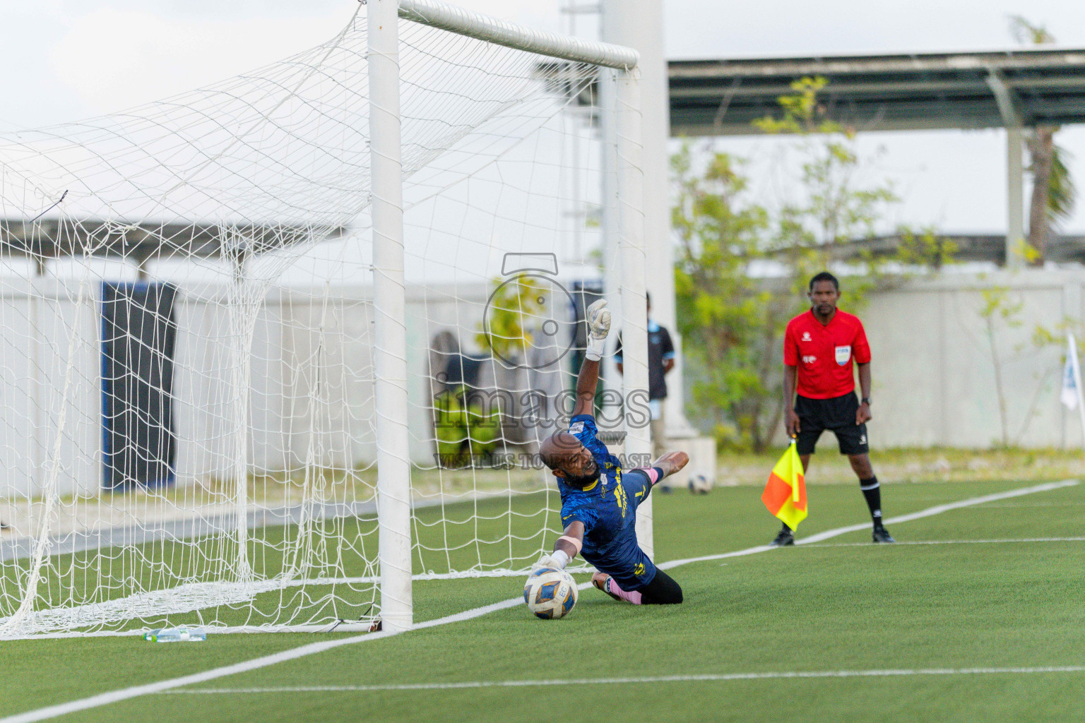 Semi Finals Match 02 Huss Songun FT VS Velaa Sports Club in Day 8 of Eydhafushi Cup 2025 held in Eydhafushi Football Stadium at B. Eydhafushi, Maldives on Saturday, 13th September 2025. Photos: Arif Rasheed / images.mv