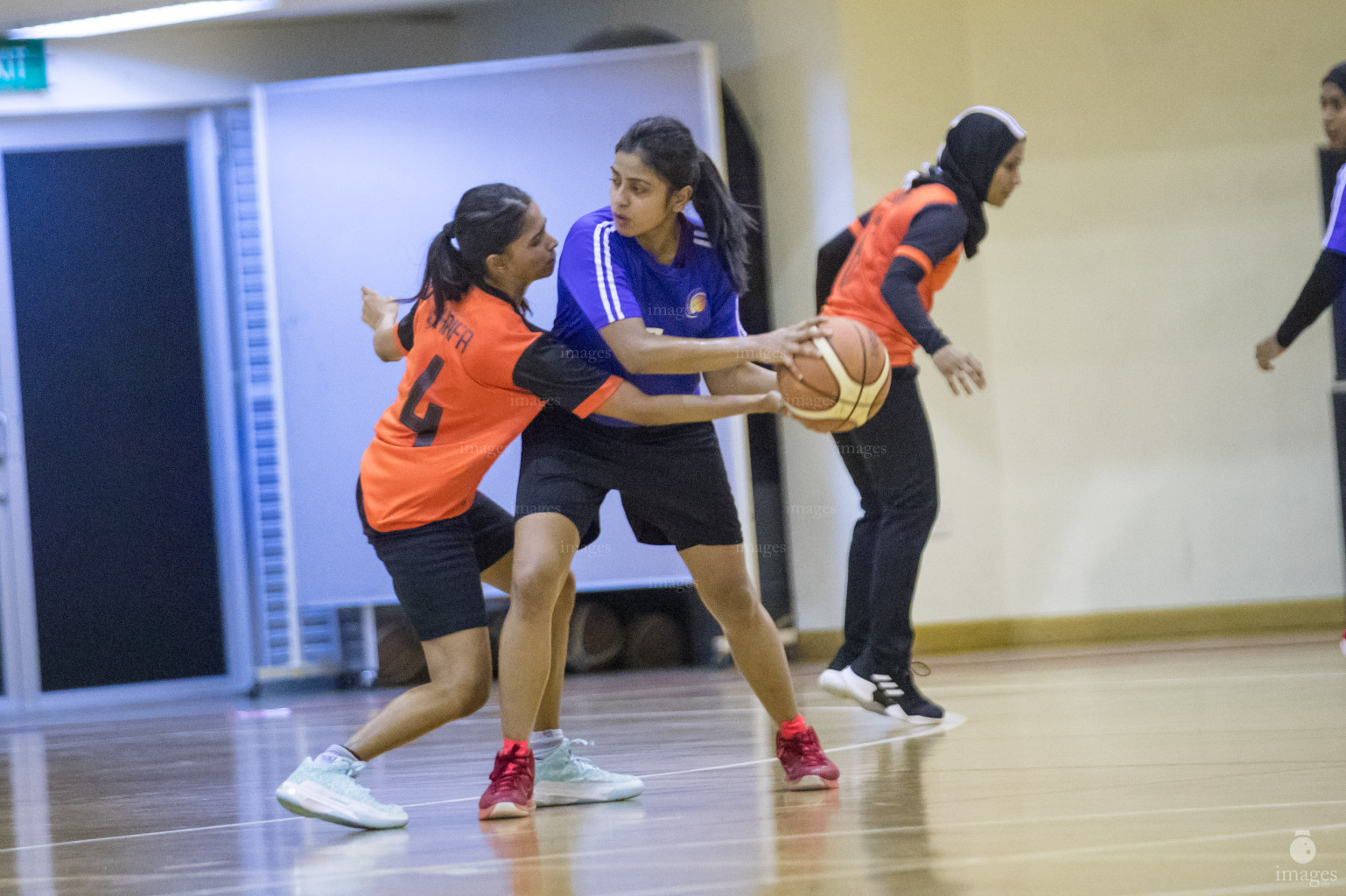 Cyclone BC vs UN Friends in the finals 27th MBA Championship 2019 (Women's Division) on Wednesday, 27th February 2019 in Male', Maldives. Photos: Shuadhu Abdul Sattar/ images.mv