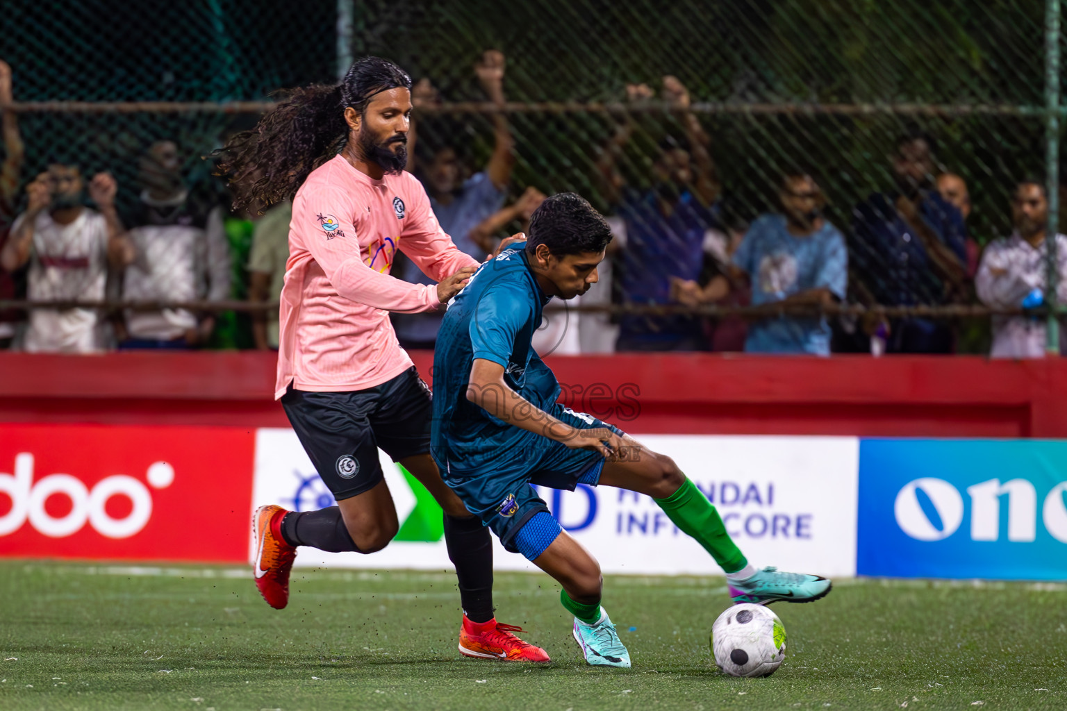 K Gulhi VS K Guraidhoo in Day 25 of Golden Futsal Challenge 2024 was held on Thursday , 8th February 2024 in Hulhumale', Maldives
Photos: Ismail Thoriq / images.mv