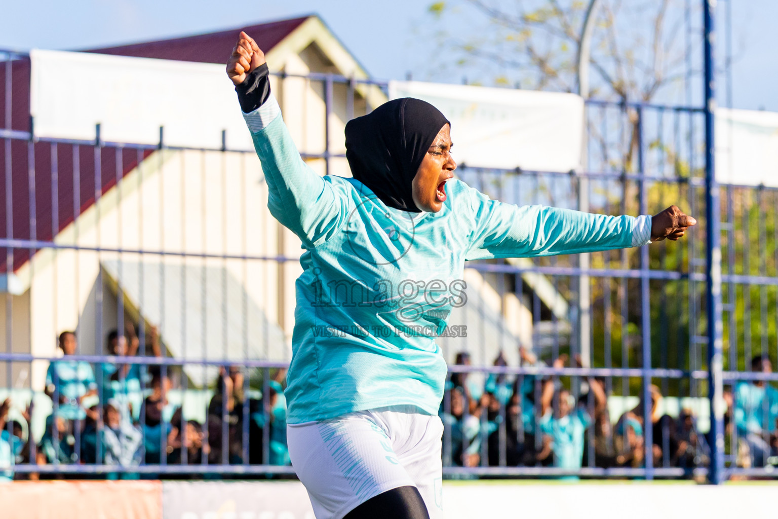 Dhonfanu vs Eydhafushi in Day 1 of Better in Baa Futsal Fiesta 2025 Woman's division held in B. Eydhafushi, Maldives on Wednesday, 5th November 2025. Photos: Nausham Waheed / images.mv