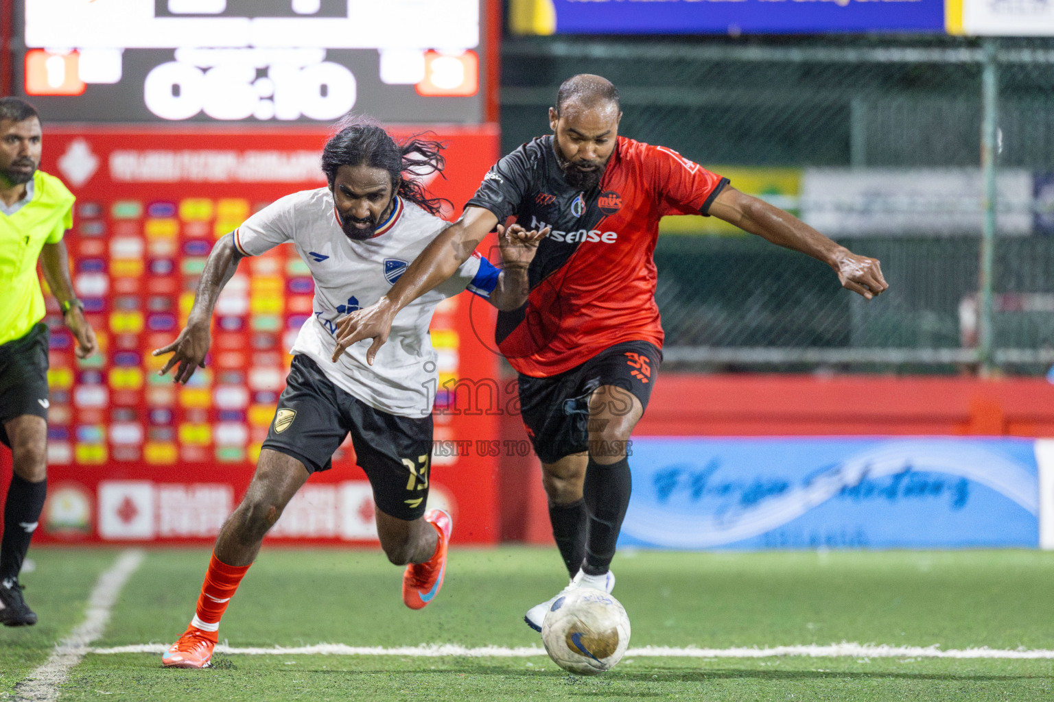Kuda Huvadhoo vs Mulak in zone round on Day 29 of Golden Futsal Challenge 2025 was held on Sunday , 2nd February 2025, in Hulhumale', Maldives. Photos: Shuu Abdul Sattar / images.mv