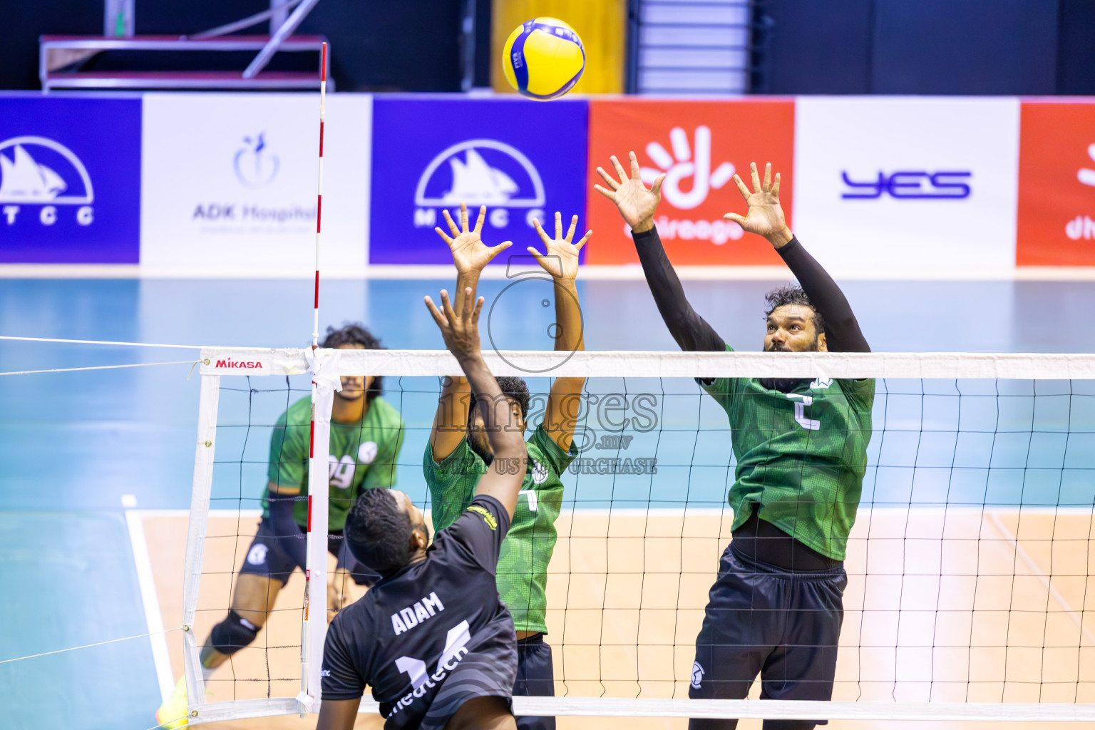 Final of MILO VAM Cup 2024 (Men's Division) was held in Social Center Indoor Hall on Monday, 4th November 2024. 
Photos: Ismail Thoriq / images.mv