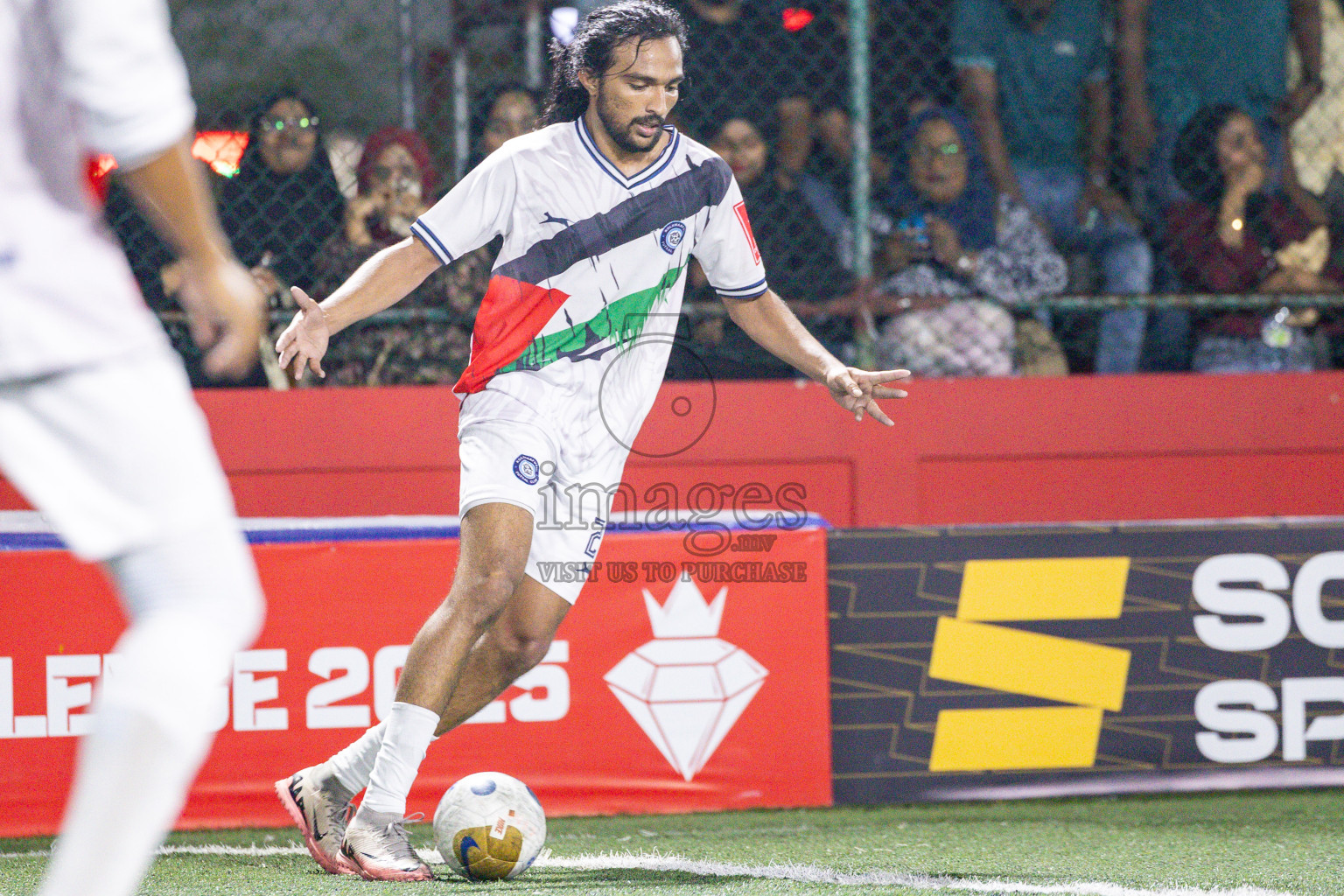 GA Dhevvadhoo vs GA Kolamaafushi in Day 8 of Golden Futsal Challenge 2025 was held on Sunday, 12th January 2025, in Hulhumale', Maldives
Photos: Ismail Thoriq / images.mv
