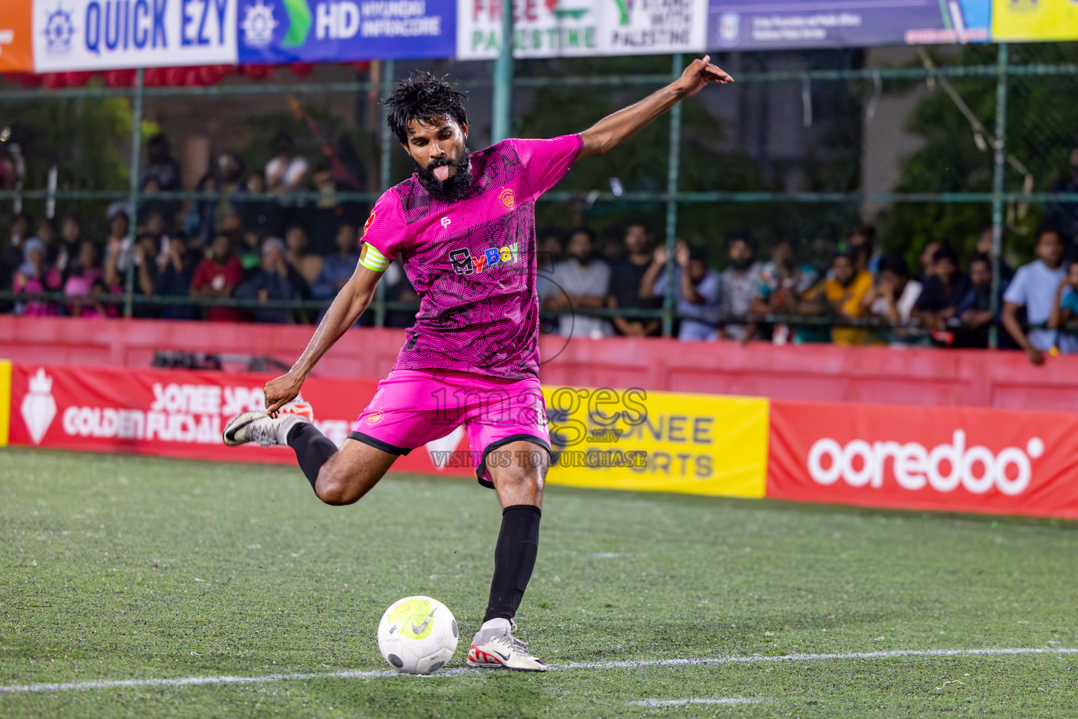 Maafannu VS B. Eydhafushi in Round of 16 on Day 40 of Golden Futsal Challenge 2024 which was held on Tuesday, 27th February 2024, in Hulhumale', Maldives Photos: Hassan Simah / images.mv