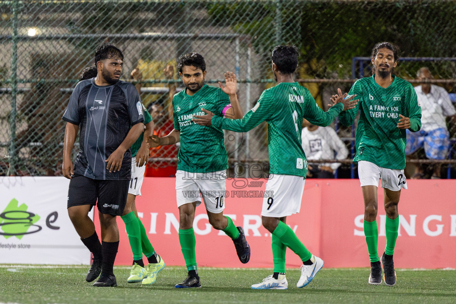 KHAARIJEE VS TEAM BADHAHI in Club Maldives Classic 2024 held in Rehendi Futsal Ground, Hulhumale', Maldives on Tuesday, 3rd September 2024. 
Photos: Nausham Waheed / images.mv