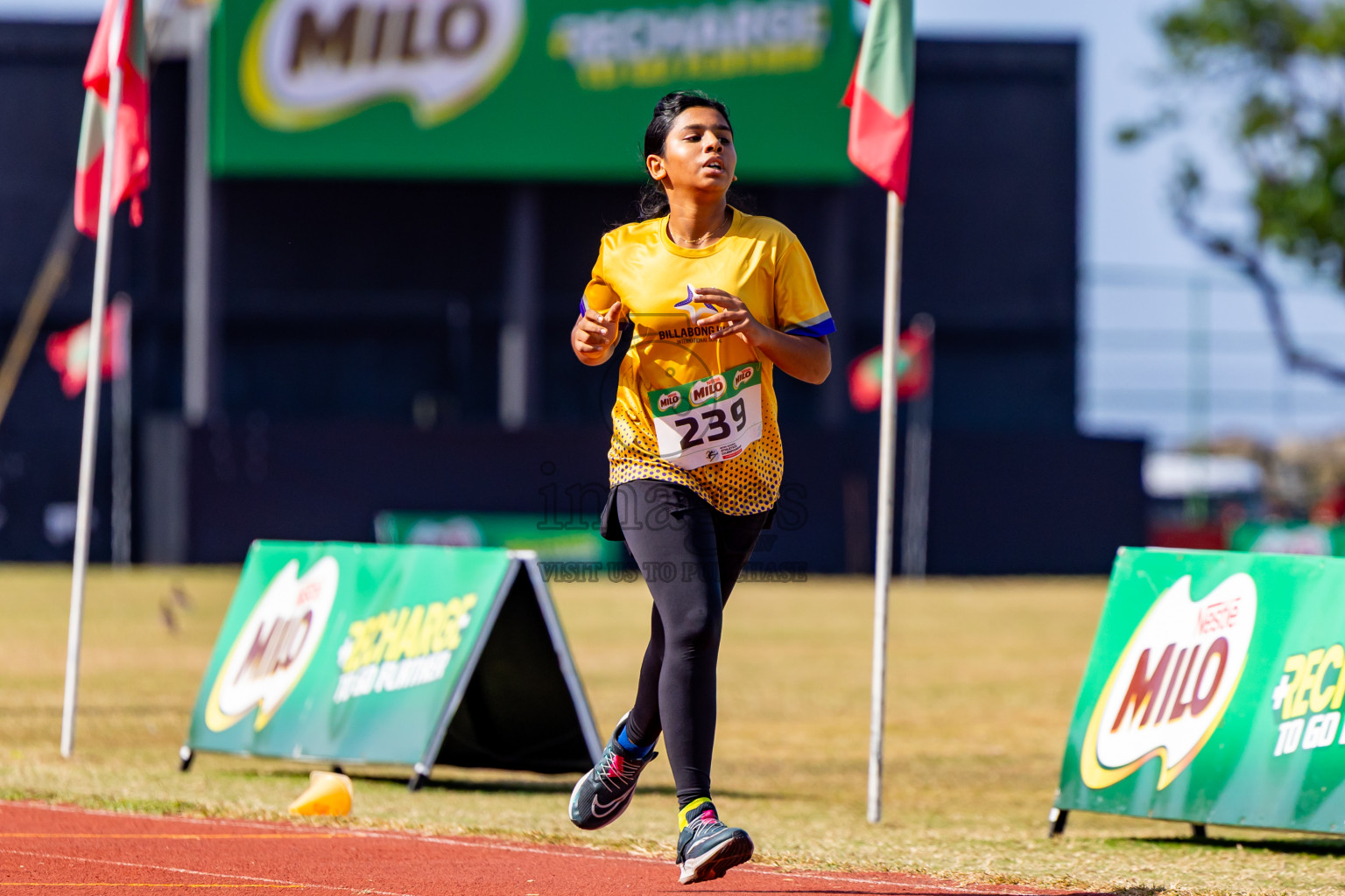 Day 3 of Inter-school Athletics Championship 2025 held in Ekuveni Synthetic Track, Male', Maldives on Wednesday, 08th October 2025. Photos by: Nausham Waheed / Images.mv