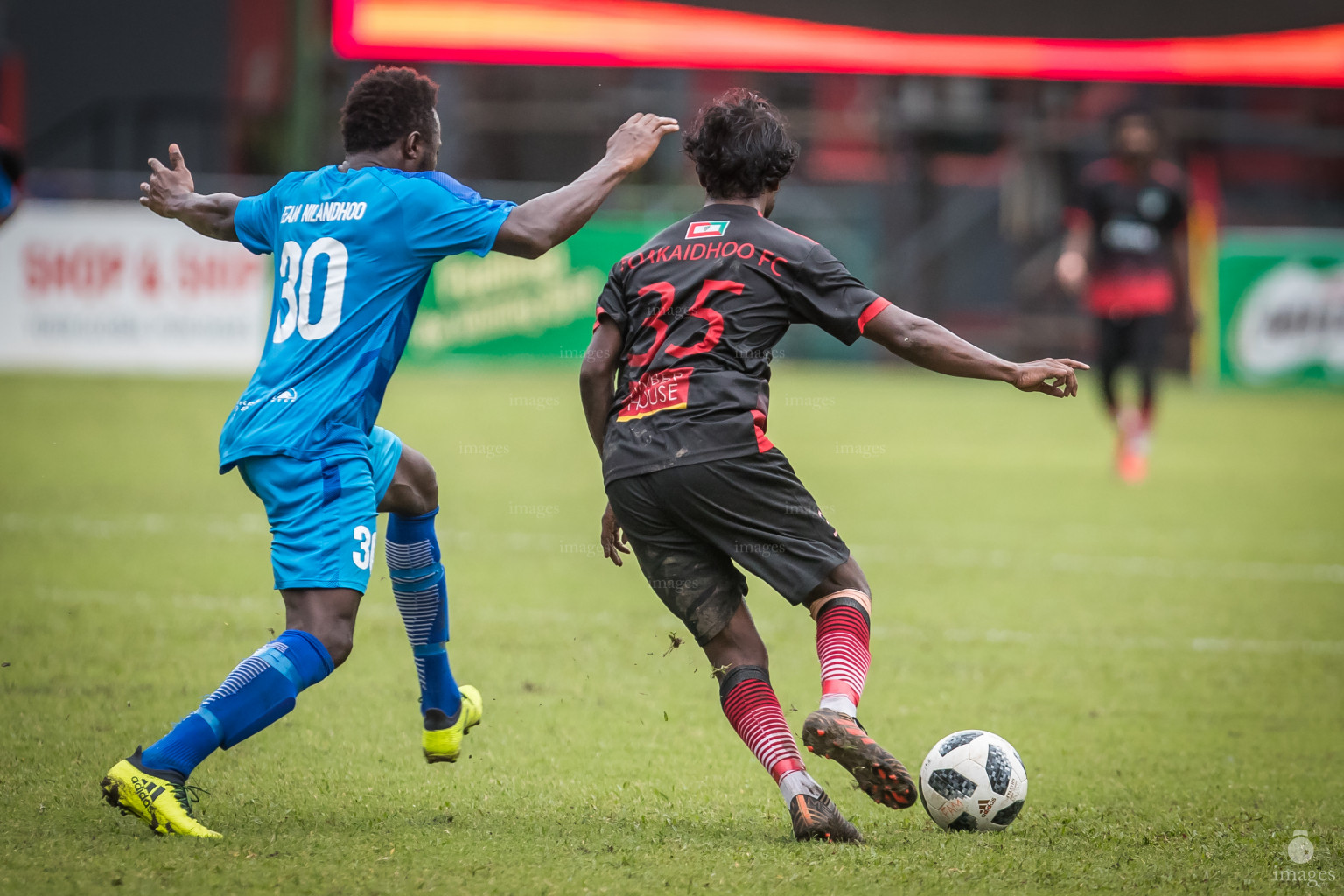 Dhiraagu Dhivehi Premier League 2018 - Nilandhoo vs Foakaidhoo in Male, Maldives, Thursday November 29, 2018. (Images.mv Photo/ Ismail Thoriq)