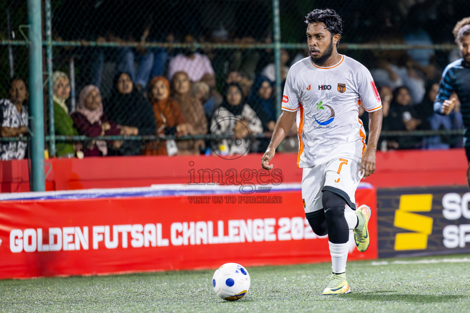 Th Hirilandhoo vs Th Buruni in Day 10 of Golden Futsal Challenge 2025 was held on Tuesday, 14th January 2025, in Hulhumale', Maldives Photos: Ismail Thoriq / images.mv