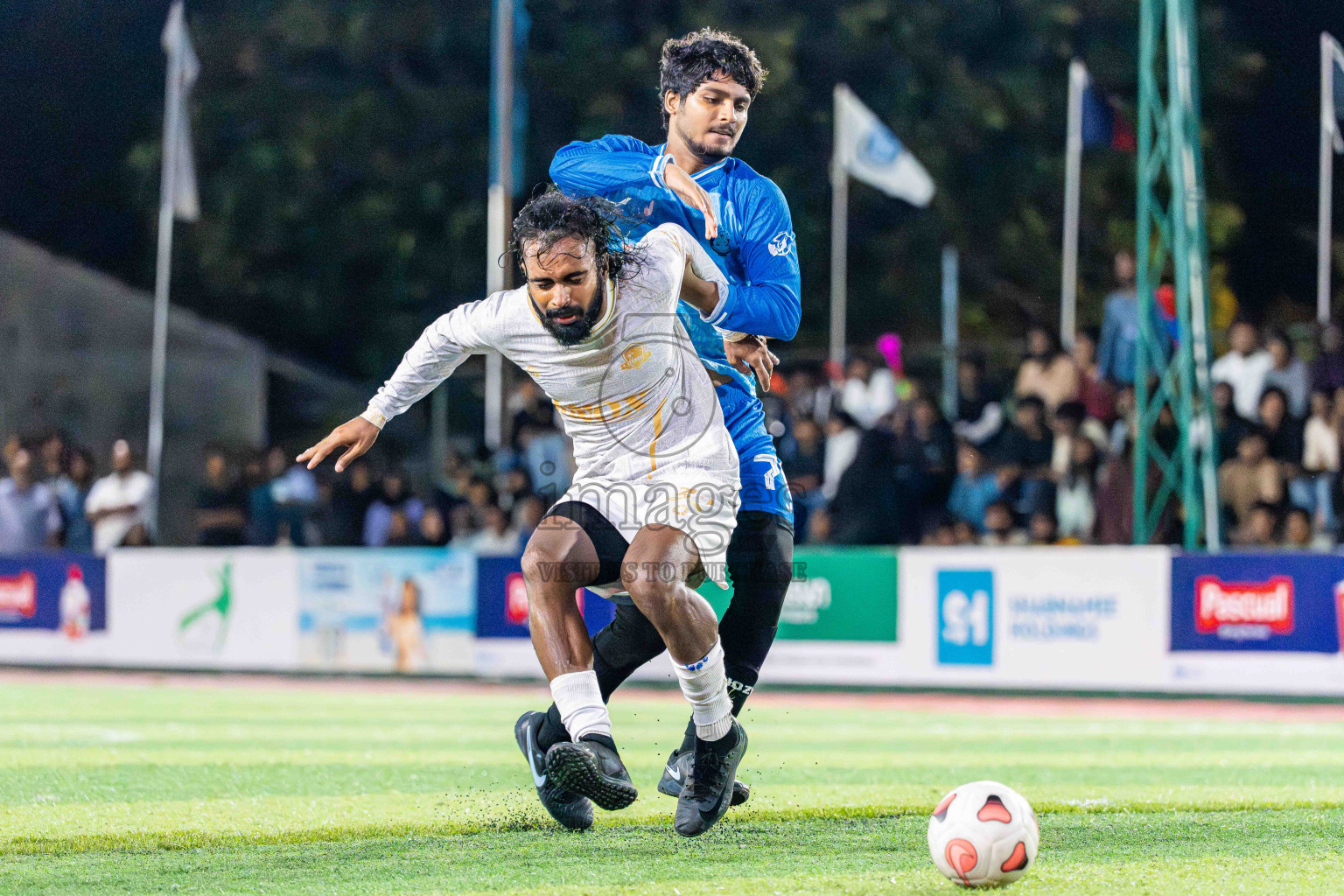 Kanmathi SC VS Kanmathi FC in Day 5 - Fonadhoo Youth Futsal Challenge 2025 held in Fonadhoo Futsal Stadium, L. Fonadhoo, Maldives on Thursday, 30th October 2025 Photos: Arif Rasheed / images.mv