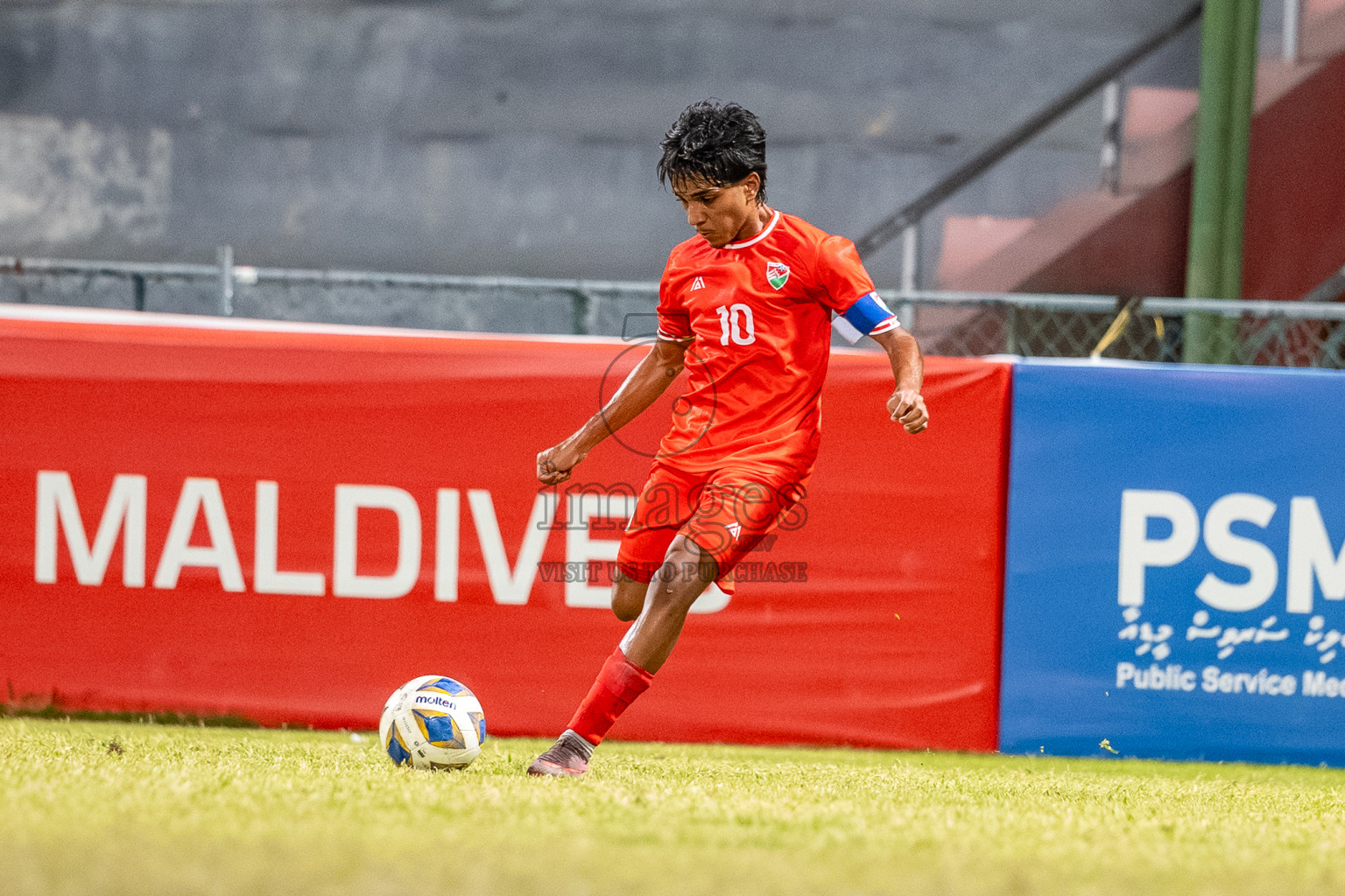 Maldives vs Palestine in the second under 17 friendly held in National Football Stadium, Male', Maldives on Saturday, 15 November 2025. 
Photos: Mohamed Mahfooz Moosa / Images.mv