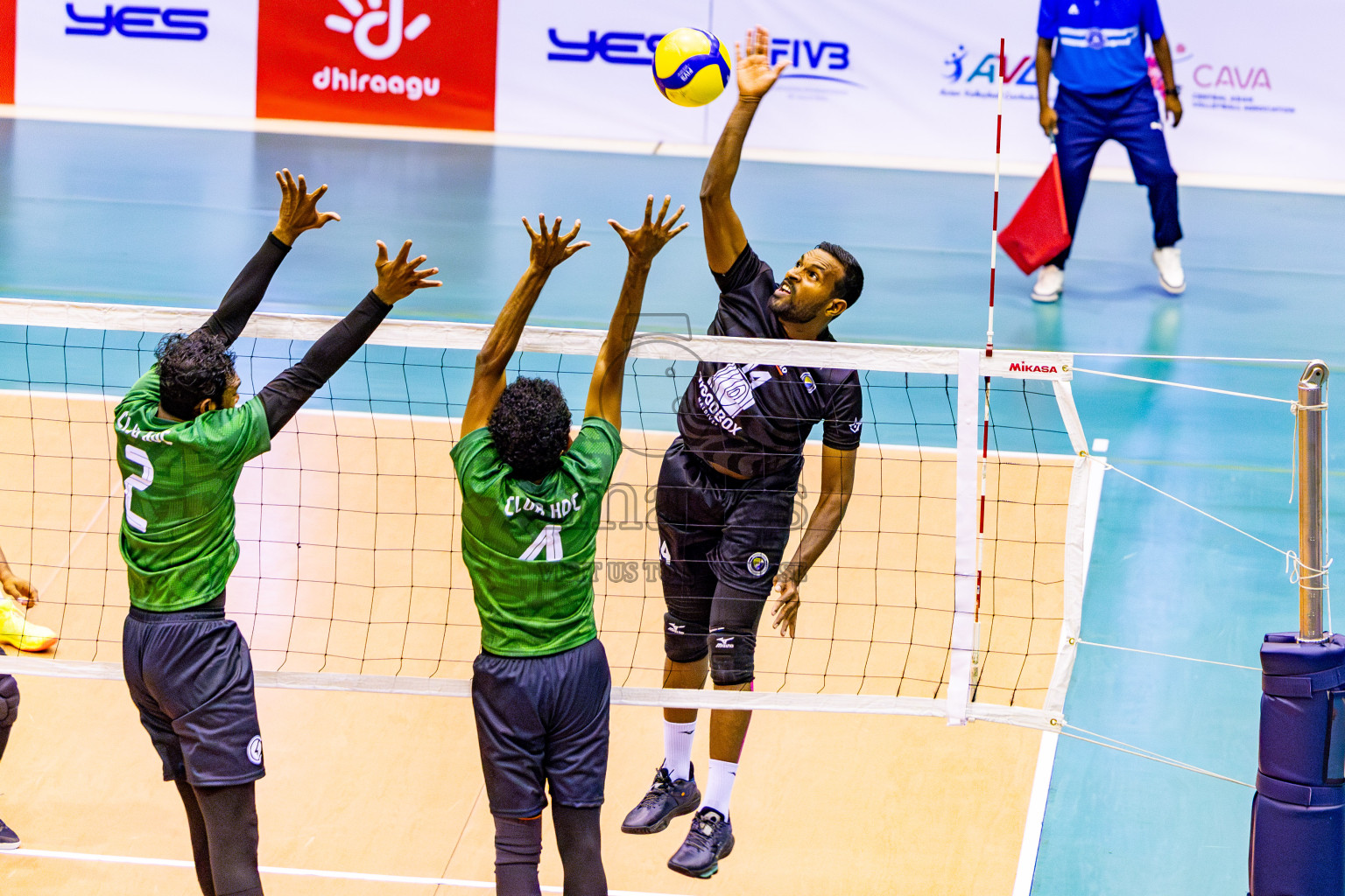 HDC vs DSC in Day 2 of MILO VAM Cup 2024 Men's Division was held in Social Center Indoor Hall on Tuesday, 29th October 2024. Photos: Nausham Waheed / images.mv