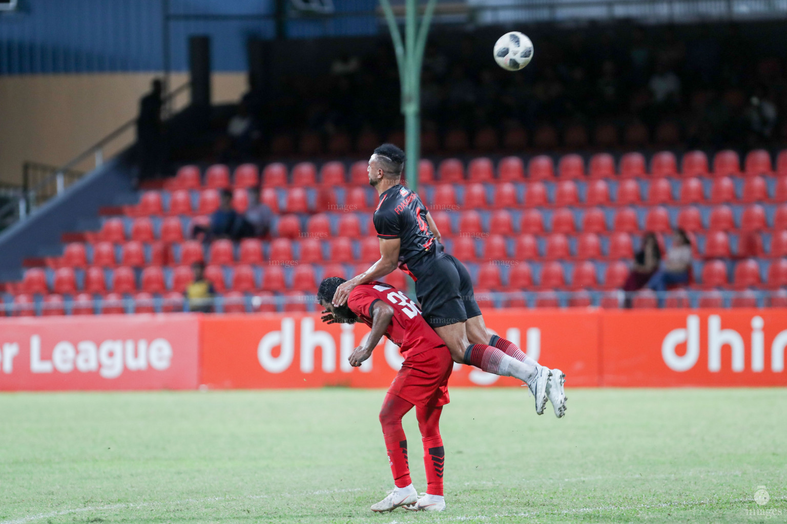 TC Sports Club vs Foakaidhoo in Dhiraagu Dhivehi Premier League 2018 in Male, Maldives, Thursday October 18, 2018. (Images.mv Photo/Suadh Abdul Sattar)