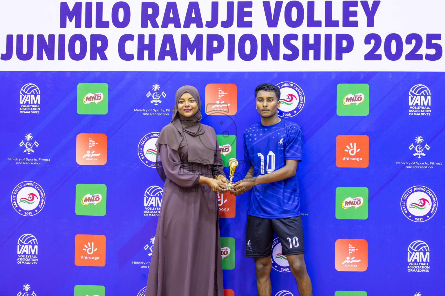 ADh Maamigili vs Male' City in the Finals of MILO Raajje Volley Junior Championship 2025 (U16 Boys) was held in Social Center Indoor Hall, Maldives on Saturday, 27th September 2025. Photos: Ismail Thoriq / images.mv