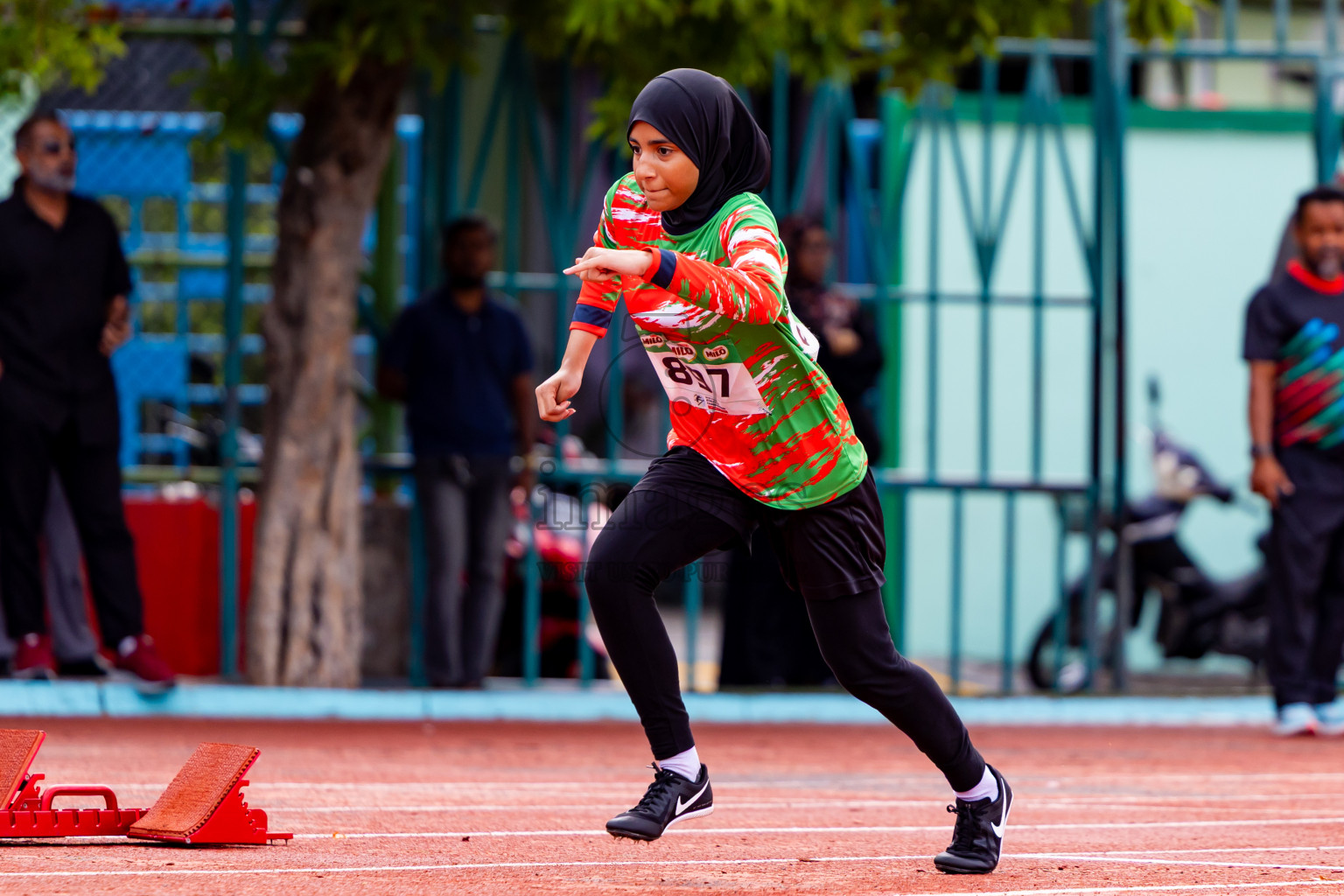 Day 4 of Inter-school Athletics Championship 2025 held in Ekuveni Synthetic Track, Male', Maldives on Thursday, 09th October 2025. Photos by: Nausham Waheed / Images.mv