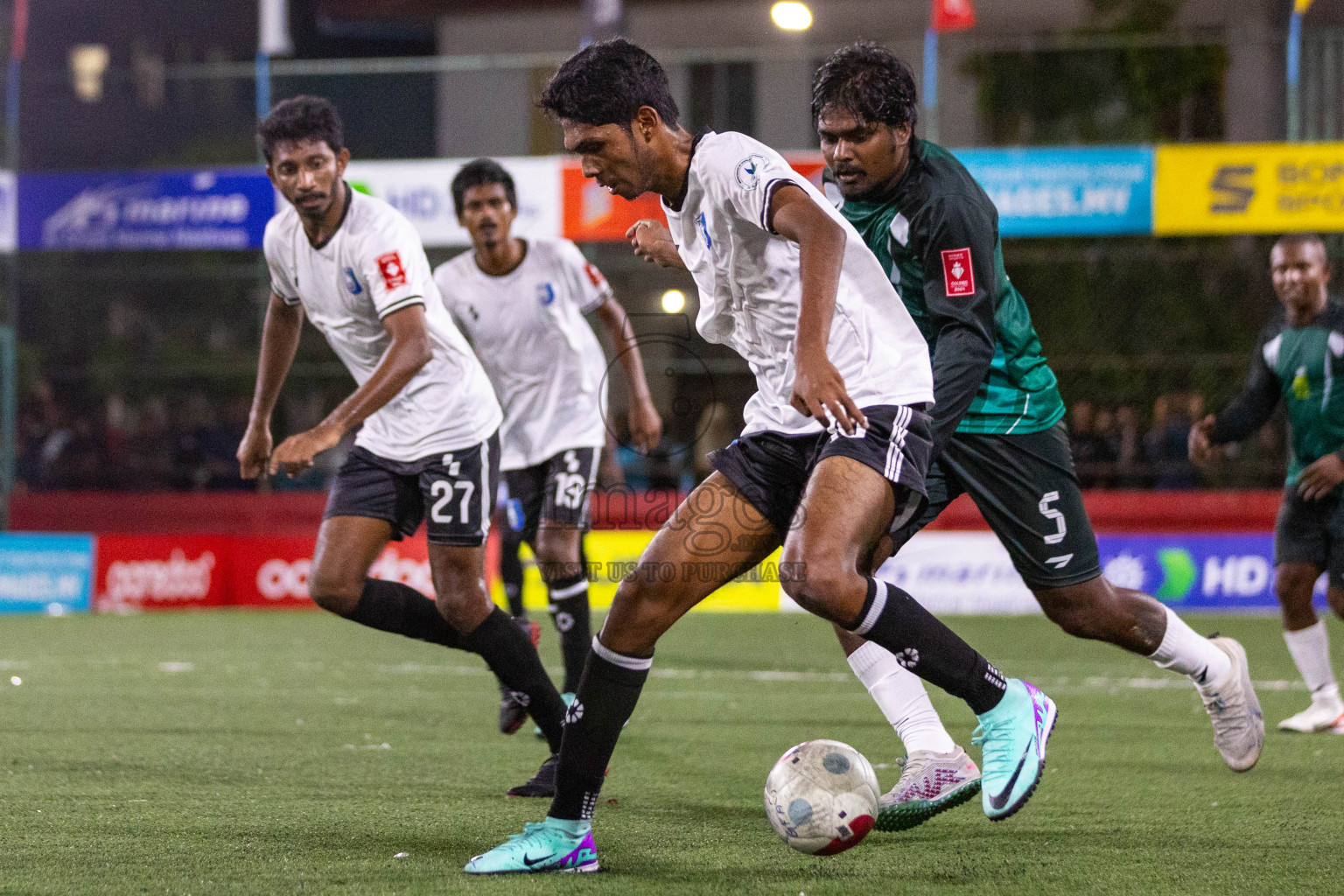 HDh Hanimaadhoo vs HDh Vaikaradhoo in Day 6 of Golden Futsal Challenge 2024 was held on Saturday, 20th January 2024, in Hulhumale', Maldives
Photos: Ismail Thoriq / images.mv