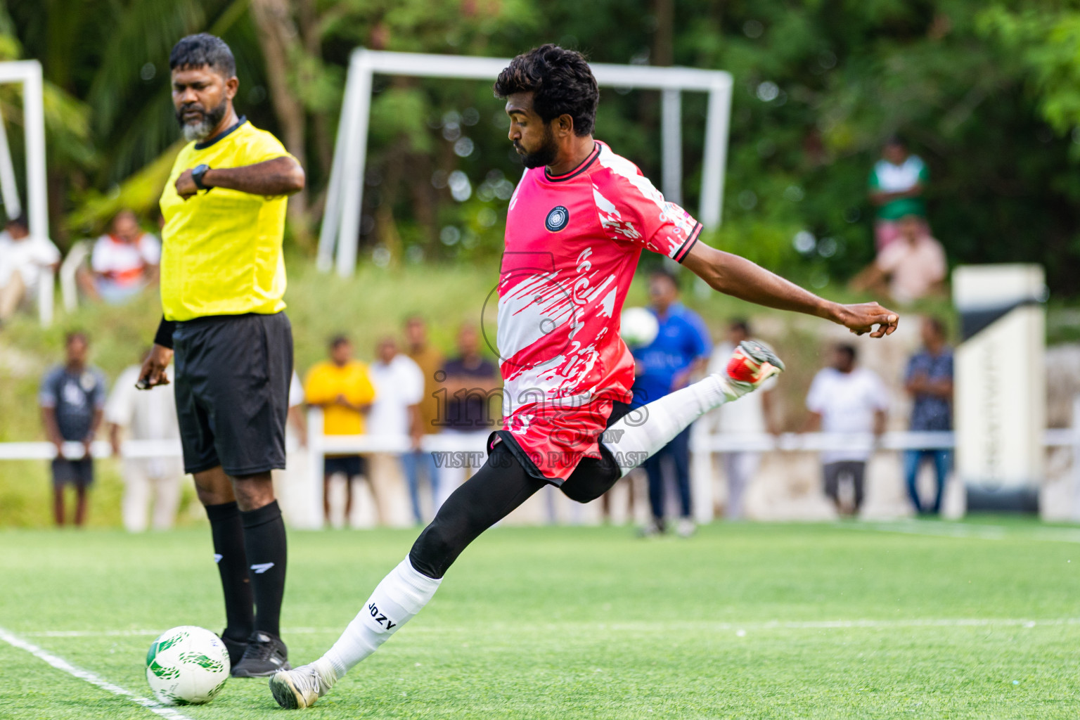 Oblu Experience Ailafushi vs Four Seasons Kuda Huraa in Resort League 2025 (North Male Zone) day 3 was held on Friday, 5th September 2025 in One And Only Reethi Rah Maldives Resort, Photos: Areef Adam / images.mv