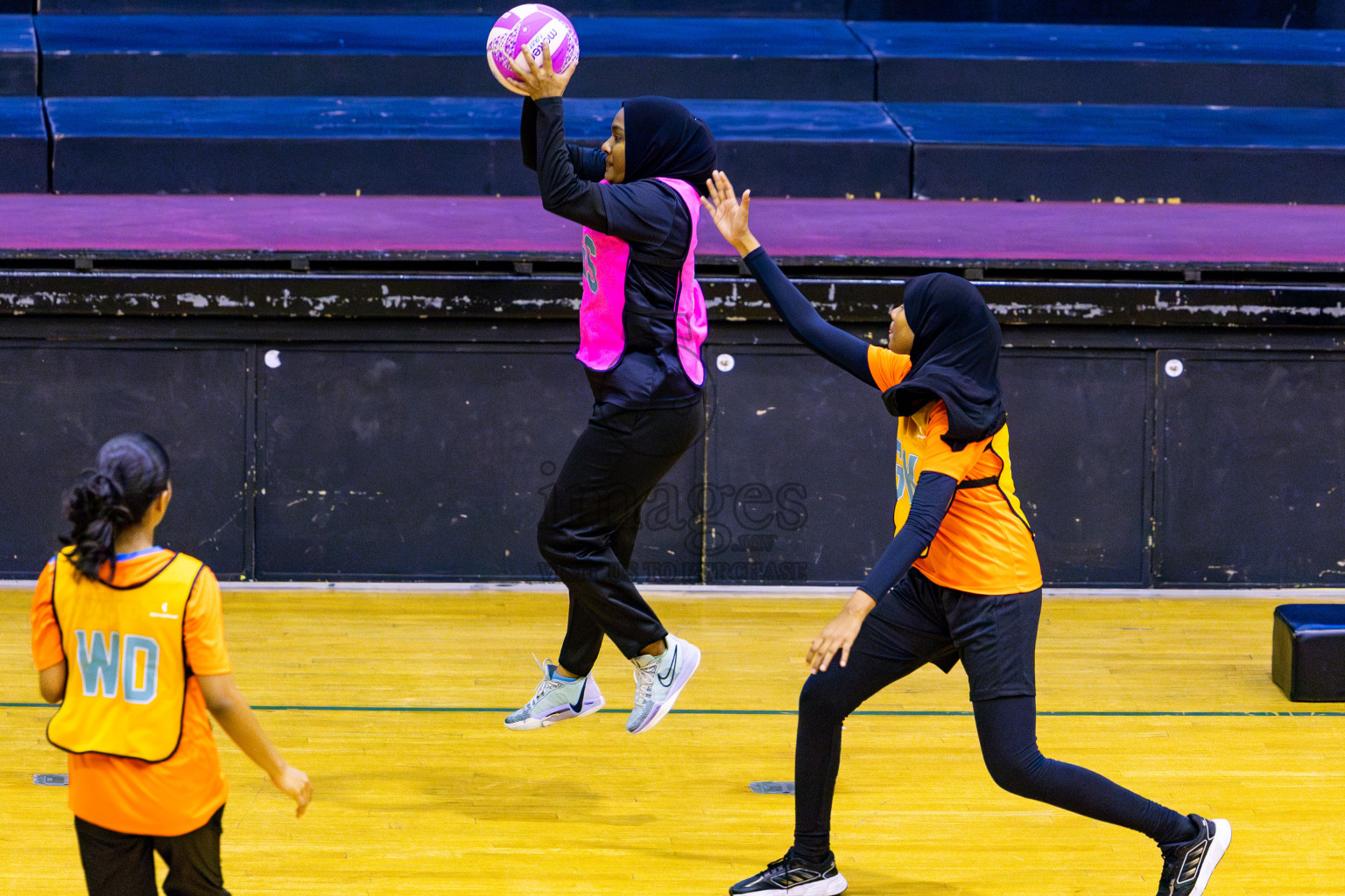 Invicto Sports Club vs United Unity Sports Club in Day 9 of National Netball Tournament 2025 held in Social Center at Male', Maldives on Monday, 26th May 2025. Photos: Nausham Waheed / images.mv