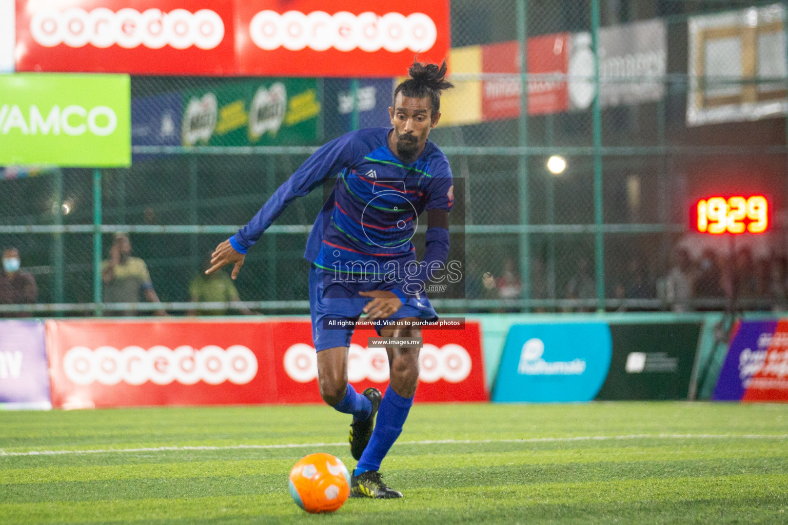 STO RC Vs Team Fenaka in the Quarter Finals of Club Maldives 2021 held in Hulhumale, Maldives on 13 December 2021. Photos: Nasam Thaufeeq