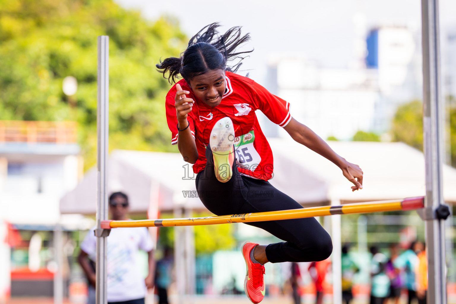 Day 3 of Inter-school Athletics Championship 2025 held in Ekuveni Synthetic Track, Male', Maldives on Wednesday, 08th October 2025. Photos by: Nausham Waheed / Images.mv