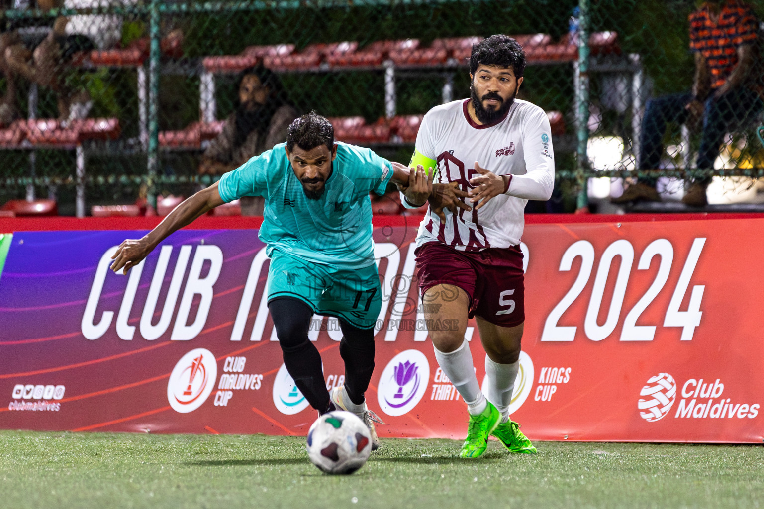 YOUTH RC vs CLUB BINARA in Club Maldives Classic 2024 held in Rehendi Futsal Ground, Hulhumale', Maldives on Tuesday, 10th September 2024. 
Photos: Mohamed Mahfooz Moosa / images.mv