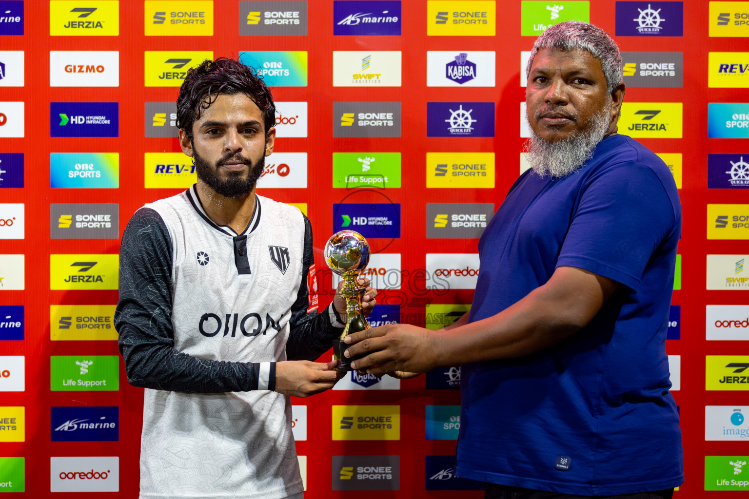 Machchangoalhi VS Vilimale on Day 36 of Golden Futsal Challenge 2024 was held on Wednesday, 21st February 2024, in Hulhumale', Maldives 
Photos: Hassan Simah/ images.mv