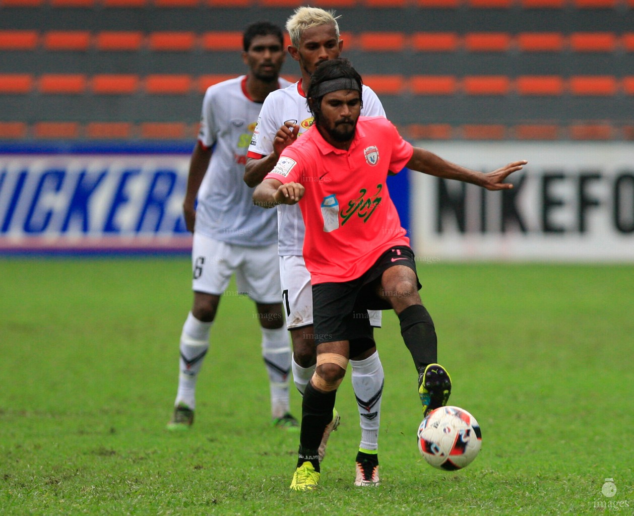 United Victory vs TC Sports Club in the second round of Ooredoo Dhivehi Premiere League. 2016 Male', Monday 22 August 2016. (Images.mv Photo: Abdulla Abeedh)