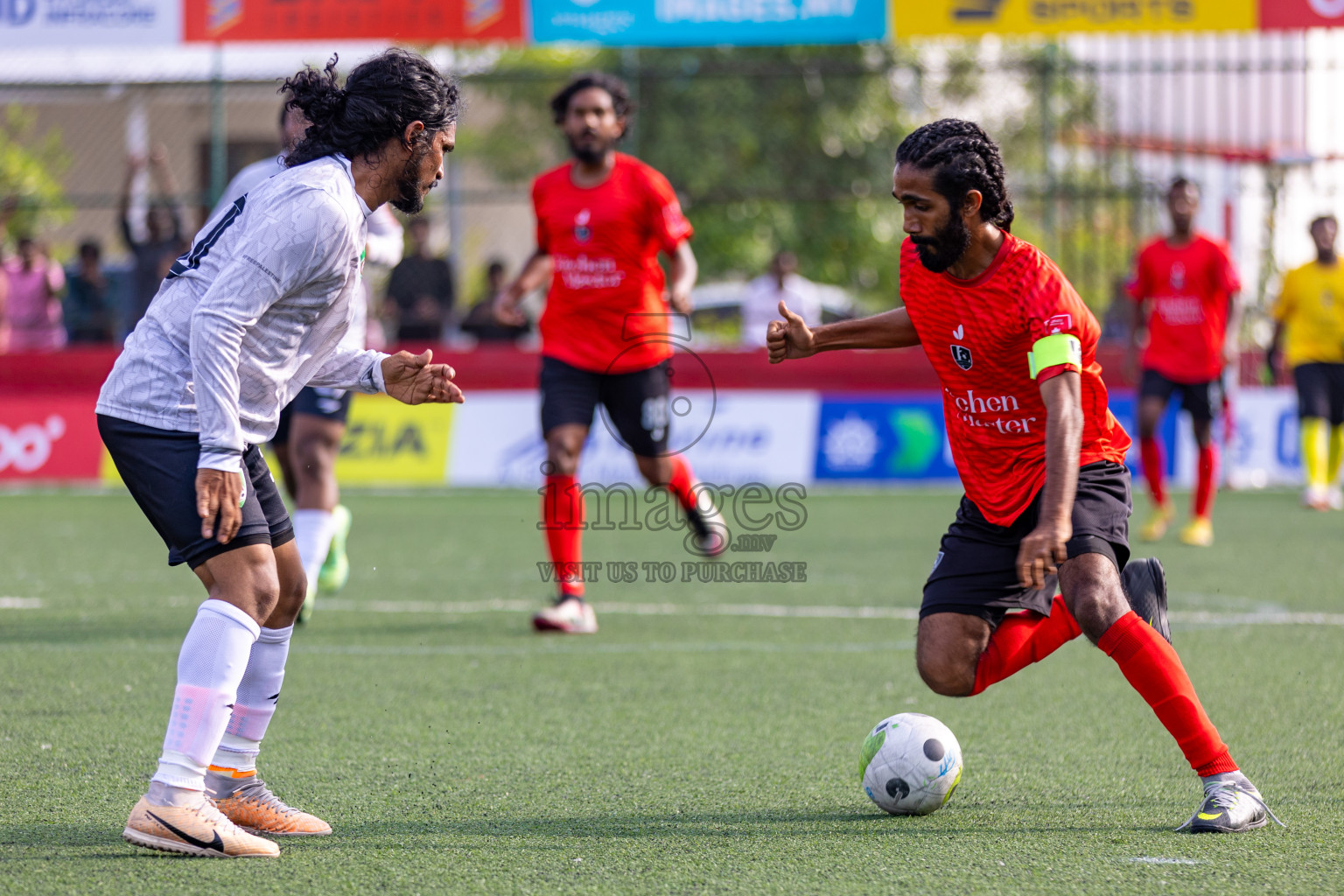 Sh. Kanditheemu  VS  Sh. Foakaidhoo in Day 12 of Golden Futsal Challenge 2024 was held on Friday, 26th January 2024, in Hulhumale', Maldives 
Photos: Hassan Simah / images.mv