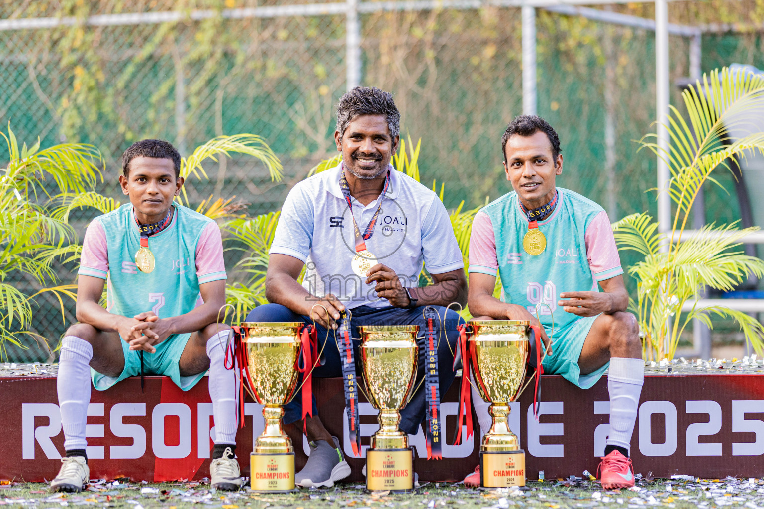 Resort League 2025 Raa Zone - Final Match
Joali vs kothaifaru in Resort League 2025 (Raa Zone) was held on Thursday, 21th august 2025 in JOALI Maldives Resort, Raa Atoll, Maldives. Photos: Areef Adam / images.mv