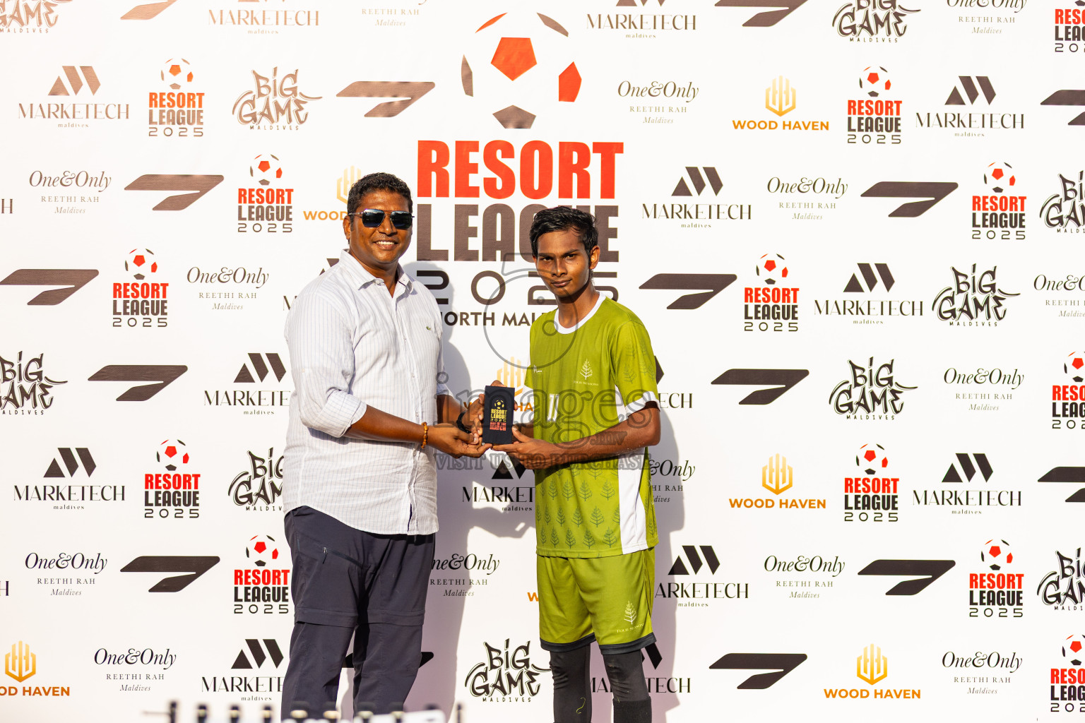 Oblu Experience Ailafushi vs Four Seasons Kuda Huraa in Resort League 2025 (North Male Zone) day 3 was held on Friday, 5th September 2025 in One And Only Reethi Rah Maldives Resort, Photos: Areef Adam / images.mv