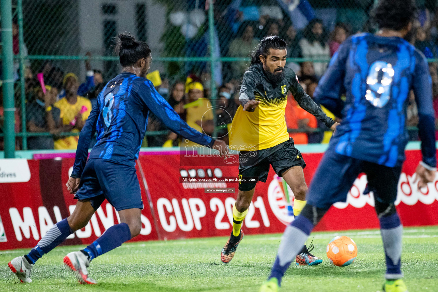 Team MPL vs Team RRC in the Quarter Finals of Club Maldives 2021 held at Hulhumale'; on 13th December 2021 Photos:Shu Abdul Sattar / images/mv