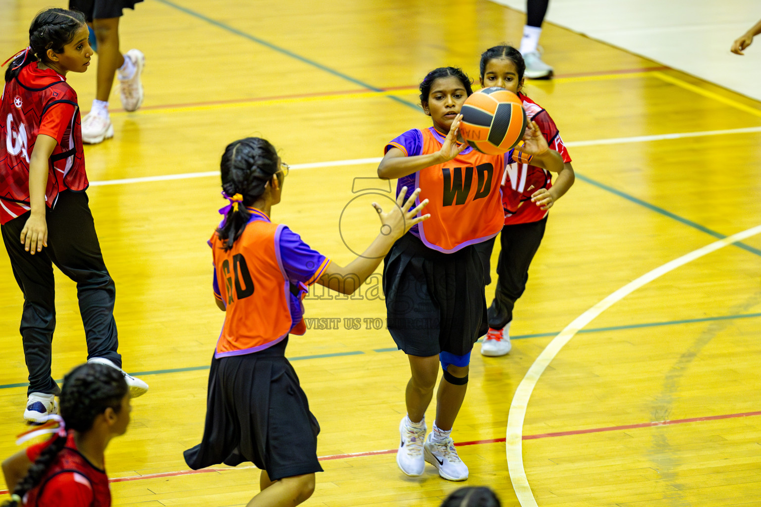 Iskandhar School vs Ghiyasuddin International School in the U15 Finals of Inter-school Netball Tournament held in Social Center at Male', Maldives on Monday, 26th August 2024. Photos: Hassan Simah / images.mv