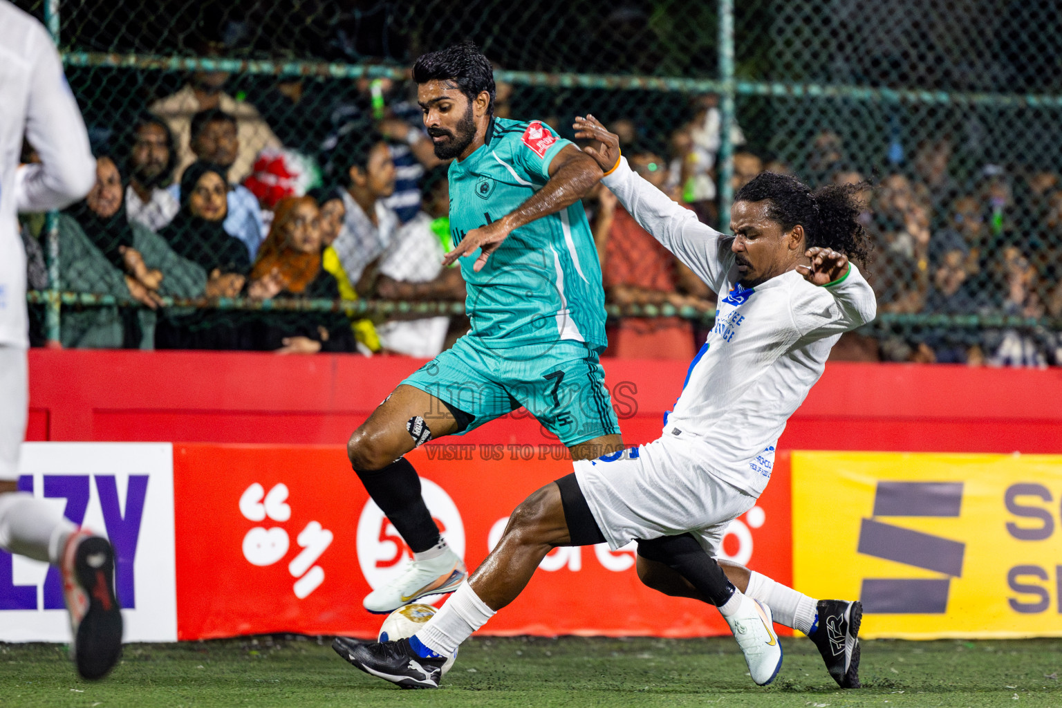 S Feydhoo vs S Hithadhoo in Seenu Atoll Final in Day 24 of Golden Futsal Challenge 2025 was held on Tuesday , 28th January 2025, in Hulhumale', Maldives. Photos: Nausham Waheed / images.mv