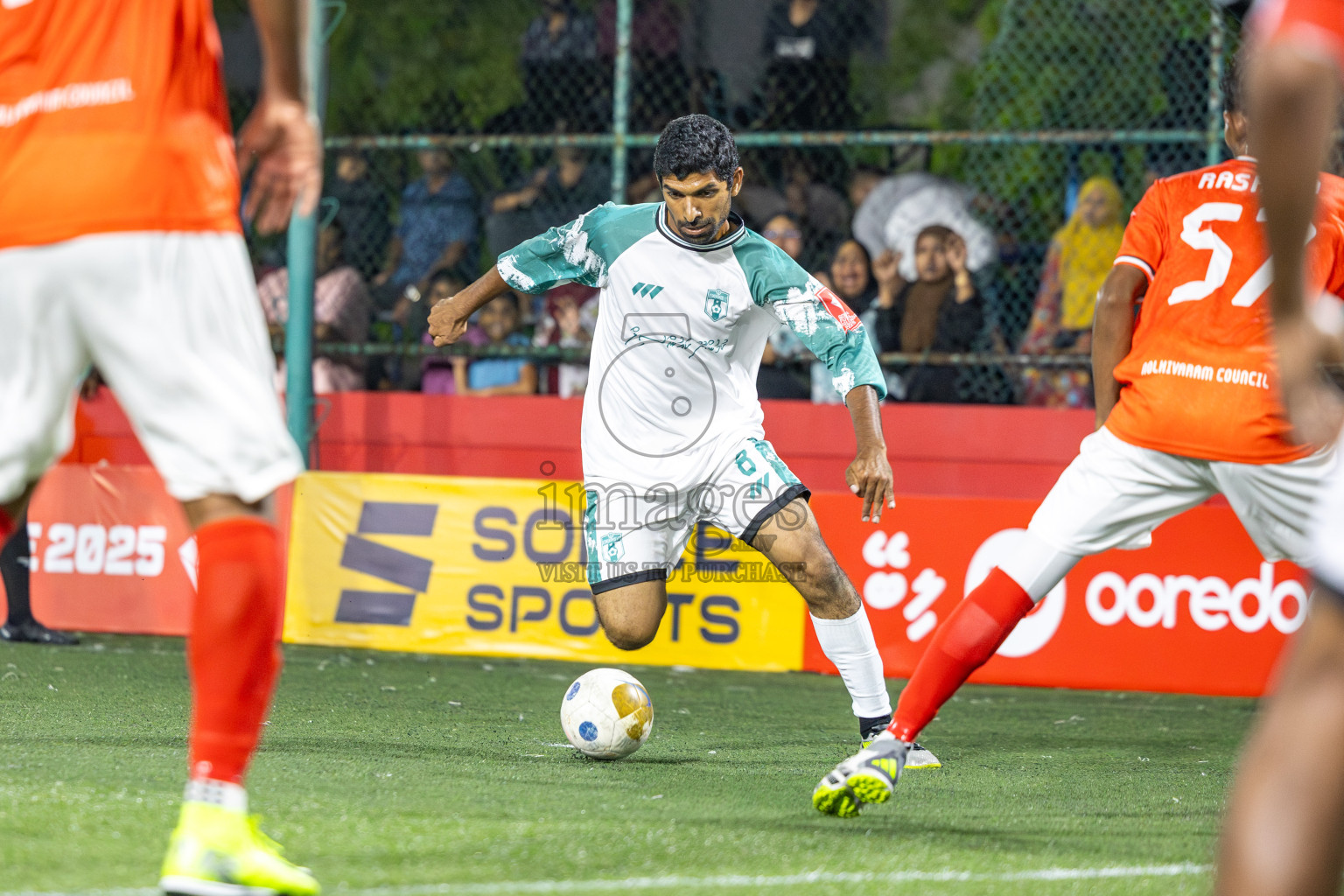 HDh Nolhivaran vs HDh Kumundhoo in Day 13 of Golden Futsal Challenge 2025 was held on Friday, 17th January 2025, in Hulhumale', Maldives 
Photos: Hassan Simah / images.mv