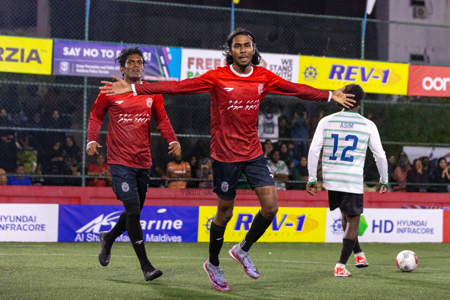 HDh Nolhivaran vs HDh Kumundhoo in Day 6 of Golden Futsal Challenge 2024 was held on Saturday, 20th January 2024, in Hulhumale', Maldives
Photos: Ismail Thoriq / images.mv