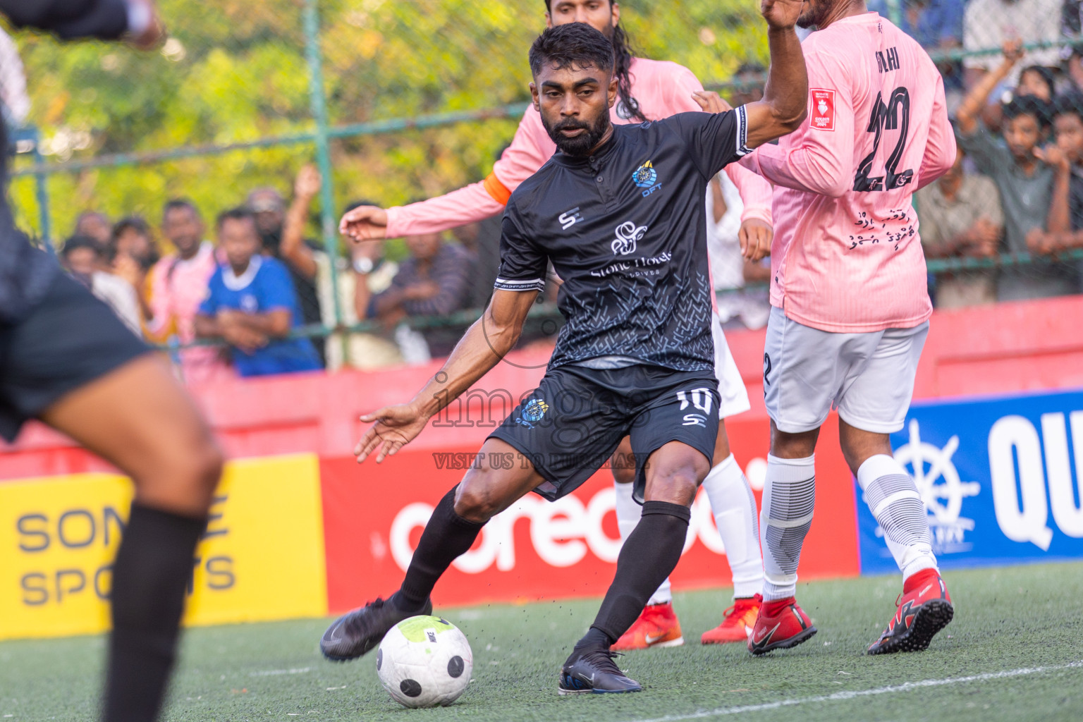 K Dhiffushi vs K Gulhi in Day 19 of Golden Futsal Challenge 2024 was held on Friday, 2nd February 2024, in Hulhumale', Maldives
Photos: Ismail Thoriq / images.mv