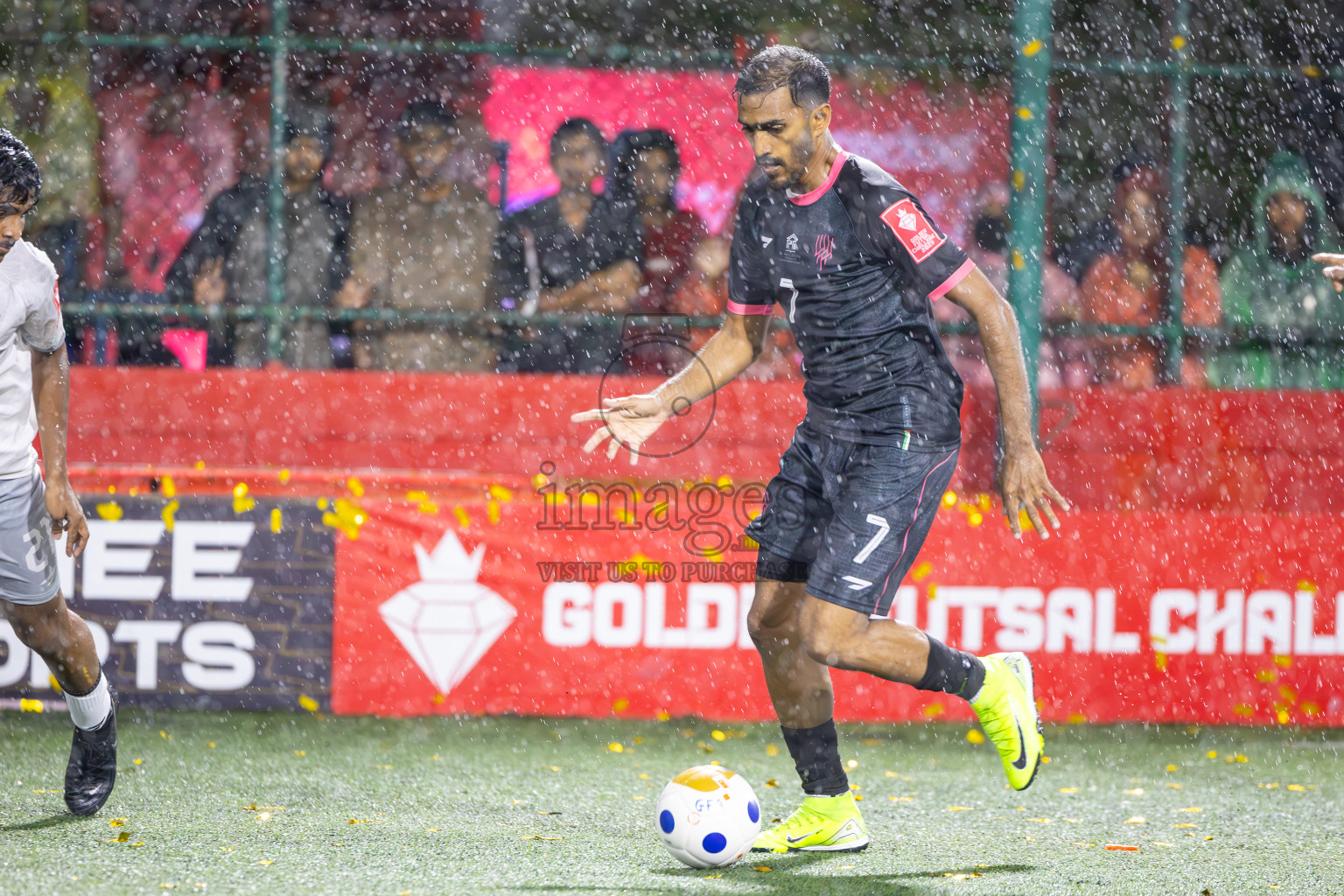 Lh Naifaru vs Lh Kurendhoo on Day 22 of Golden Futsal Challenge 2025 was held on Sunday , 26th January 2025, in Hulhumale', Maldives.
Photos: Ismail Thoriq / images.mv