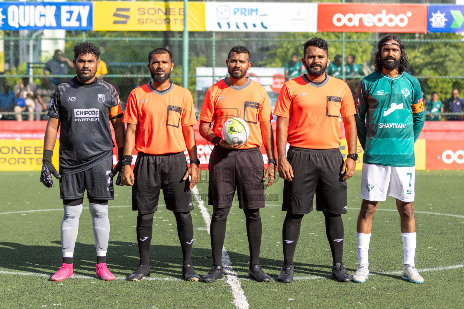 Th. Buruni vs Th. Gaadhiffushi in Day 6 of Golden Futsal Challenge 2024 was held on Saturday, 20th January 2024, in Hulhumale', Maldives 
Photos: Hassan Simah / images.mv