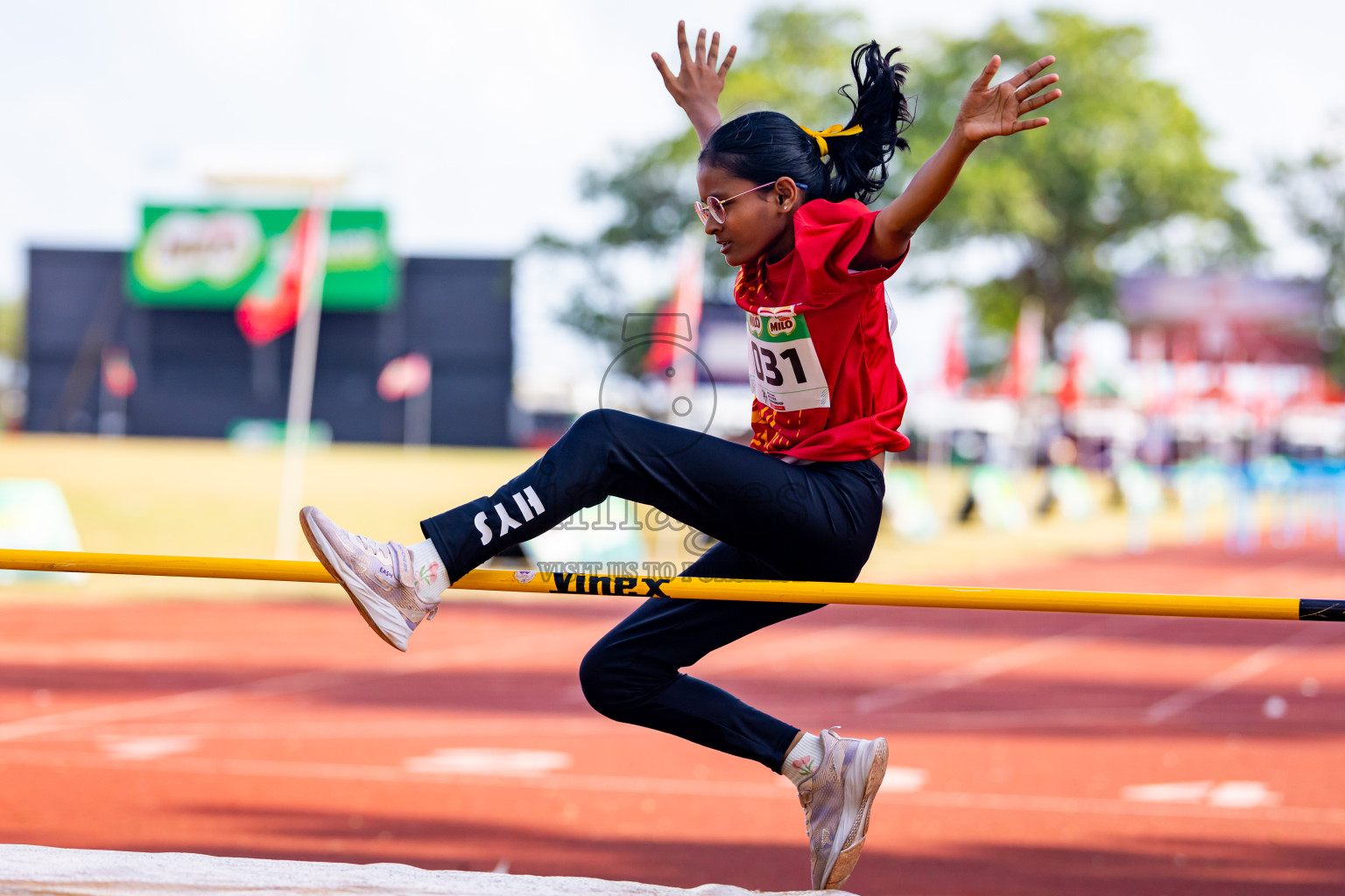 Day 4 of Inter-school Athletics Championship 2025 held in Ekuveni Synthetic Track, Male', Maldives on Thursday, 09th October 2025. Photos by: Nausham Waheed / Images.mv