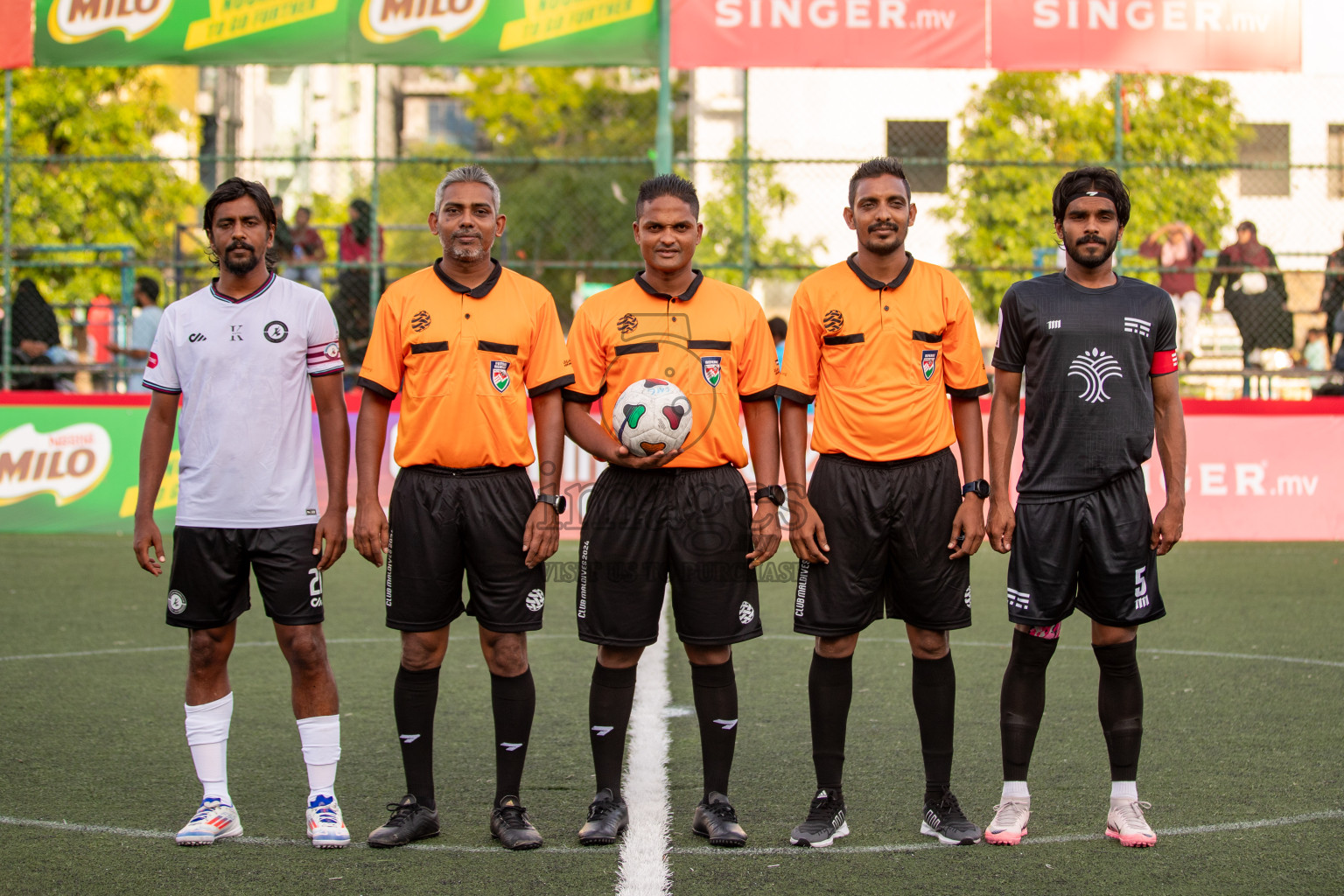 TRADENET VS KULHIVARU VUZARA CLUB in Club Maldives Classic 2024 held in Rehendi Futsal Ground, Hulhumale', Maldives on Friday, 6th September 2024. 
Photos: Hassan Simah / images.mv