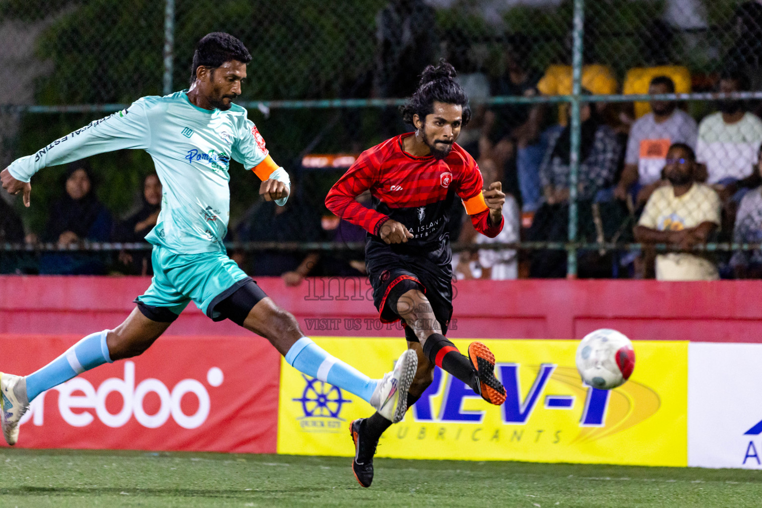 AA. Bodufolhudhoo  VS  AA. Thoddoo in Day 11 of Golden Futsal Challenge 2024 was held on Thursday, 25th January 2024, in Hulhumale', Maldives
Photos: Nausham Waheed / images.mv