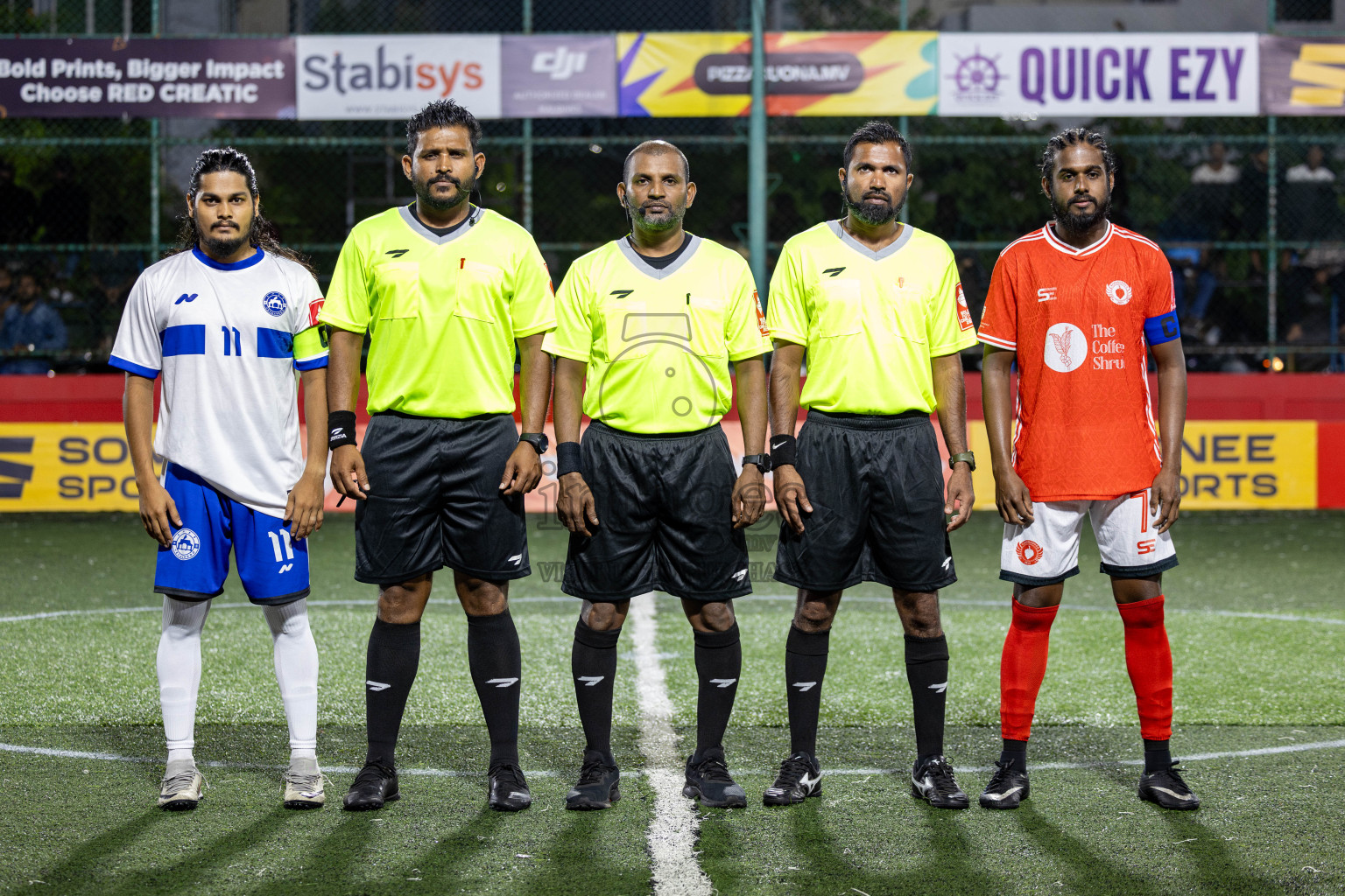Th. Veymandoo VS Th. Kandoodhoo in Day 18 of Golden Futsal Challenge 2025 was held on Wednesday, 22nd January 2025, in Hulhumale', Maldives. Photos: Nausham Waheed / images.mv