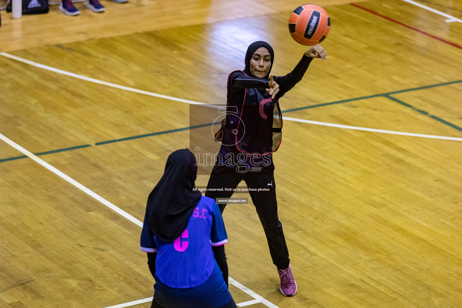 Xenith Sports Club vs Youth United Sports Club in the Milo National Netball Tournament 2022 on 18 July 2022, held in Social Center, Male', Maldives. Photographer: Shuu, Hassan Simah / Images.mv