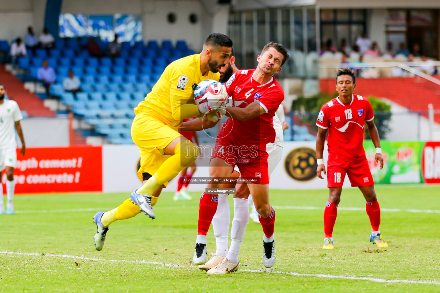 Nepal vs Pakistan in SAFF Championship 2023 held in Sree Kanteerava Stadium, Bengaluru, India, on Tuesday, 27th June 2023. Photos: Nausham Waheed, Hassan Simah / images.mv