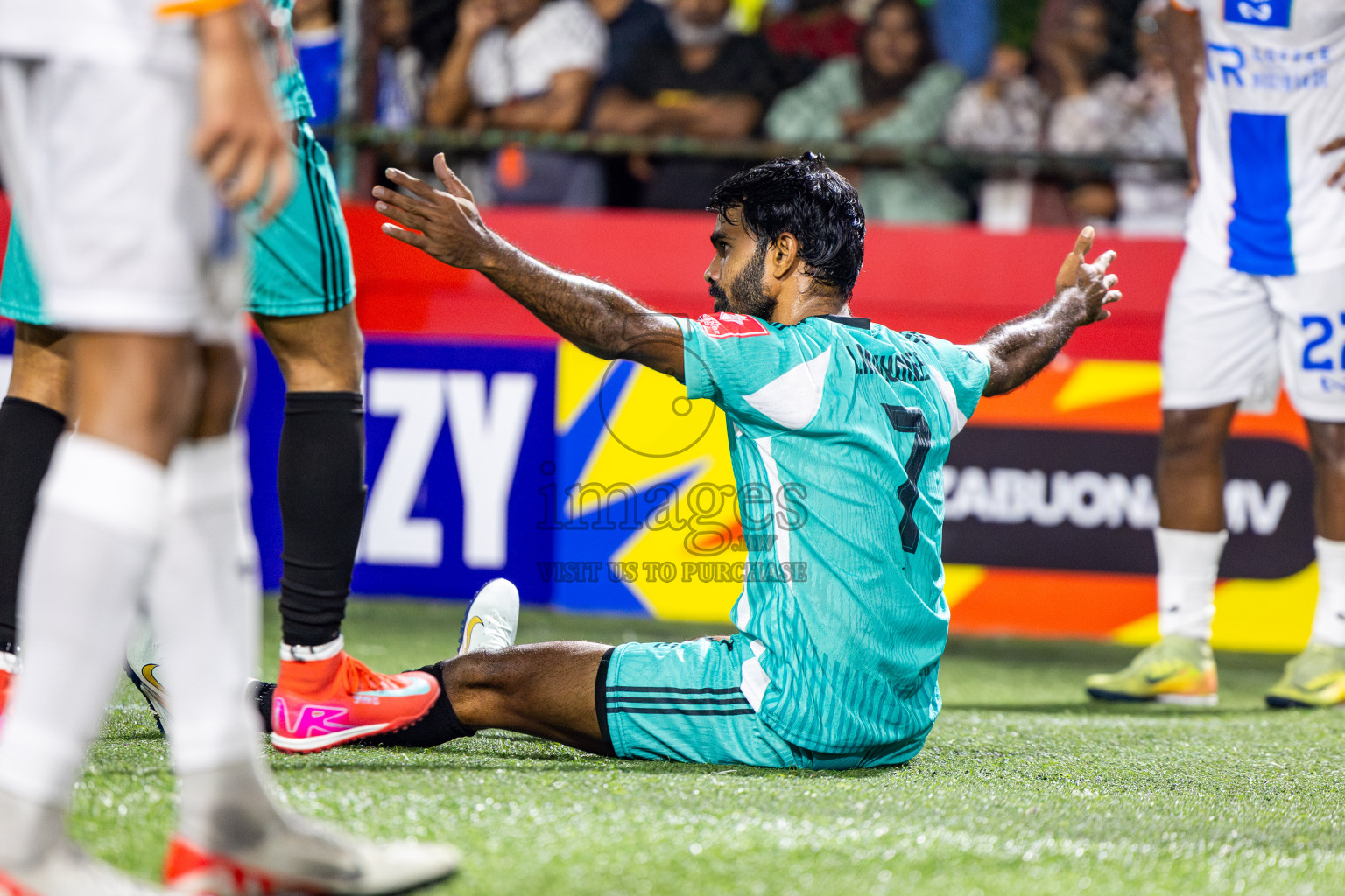 S Feydhoo vs S Hithadhoo in Seenu Atoll Final in Day 24 of Golden Futsal Challenge 2025 was held on Tuesday , 28th January 2025, in Hulhumale', Maldives. Photos: Nausham Waheed / images.mv
