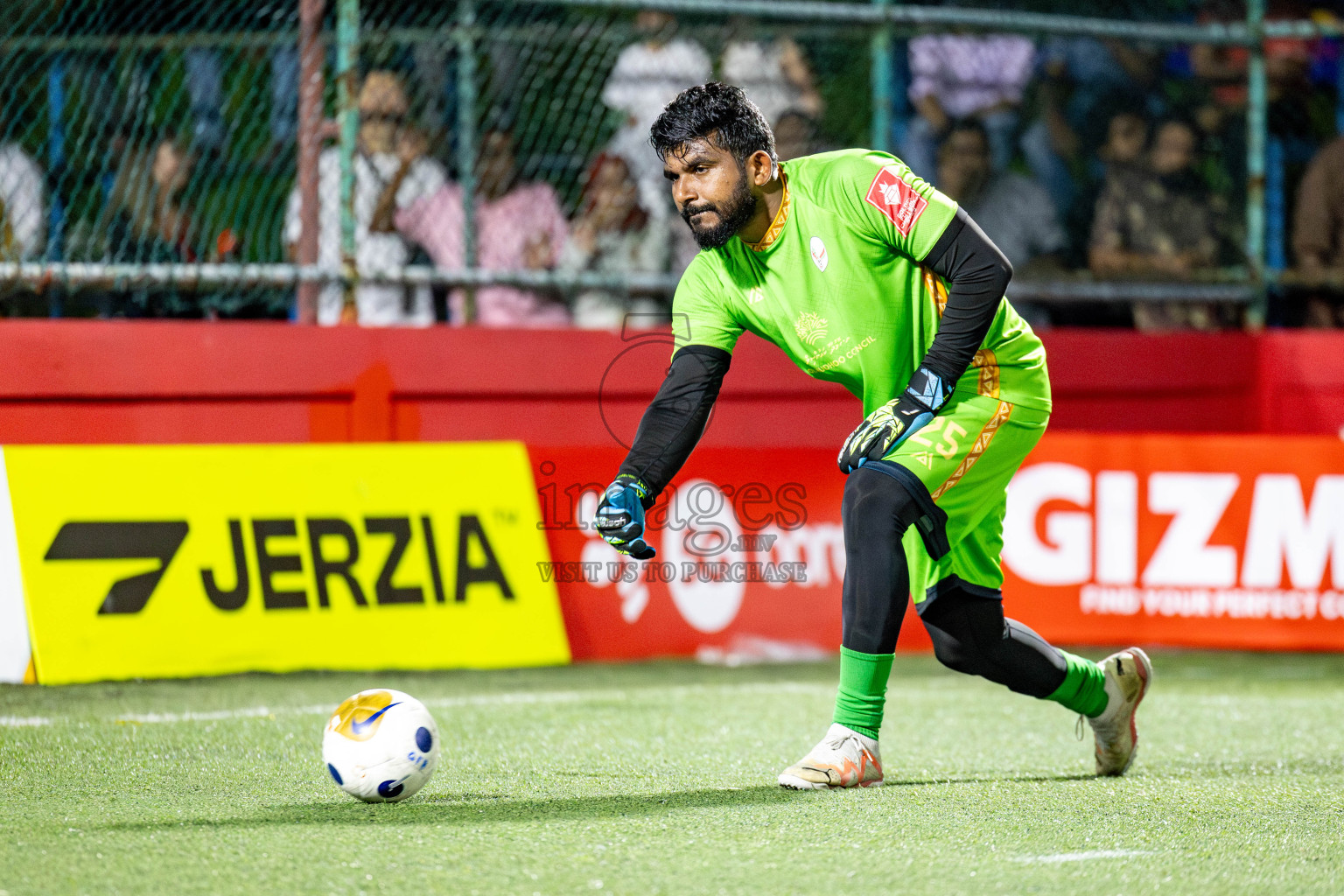 N Holhudhoo vs N Velidhoo in Day 12 of Golden Futsal Challenge 2025 was held on Thursday, 16th January 2025, in Hulhumale', Maldives.
Photos: Hassan Simah / images.mv