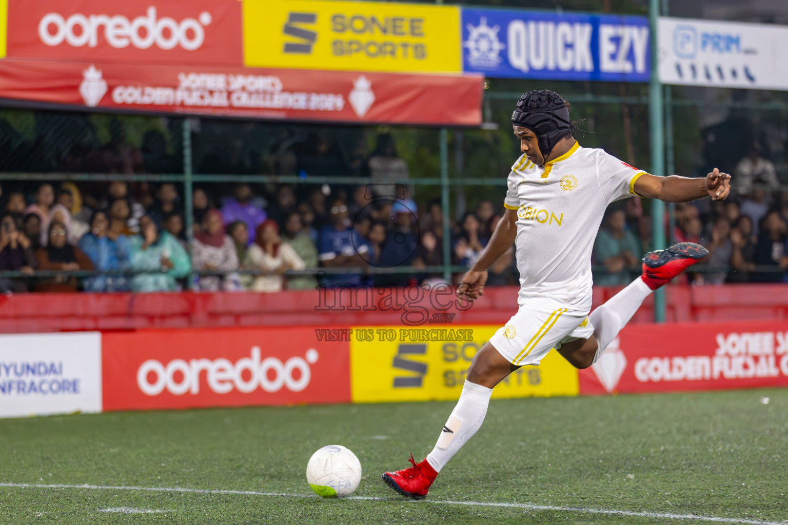 K Gaafaru vs Dhandimgu in Round of 16 on Day 40 of Golden Futsal Challenge 2024 which was held on Tuesday, 27th February 2024, in Hulhumale', Maldives Photos: Ismail Thoriq / images.mv